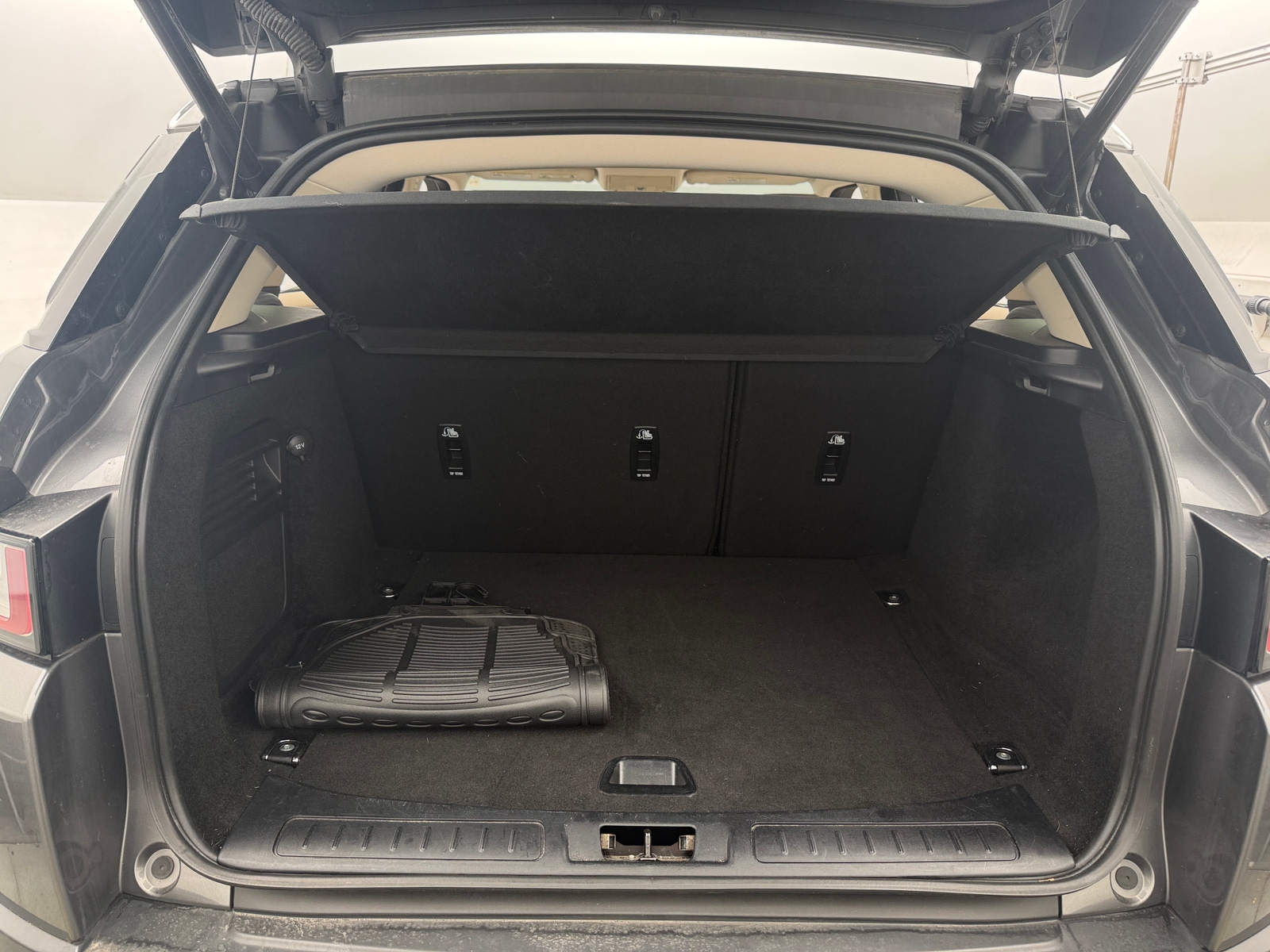 Thumbnail: 2018 Land Rover Range Rover Evoque - 6