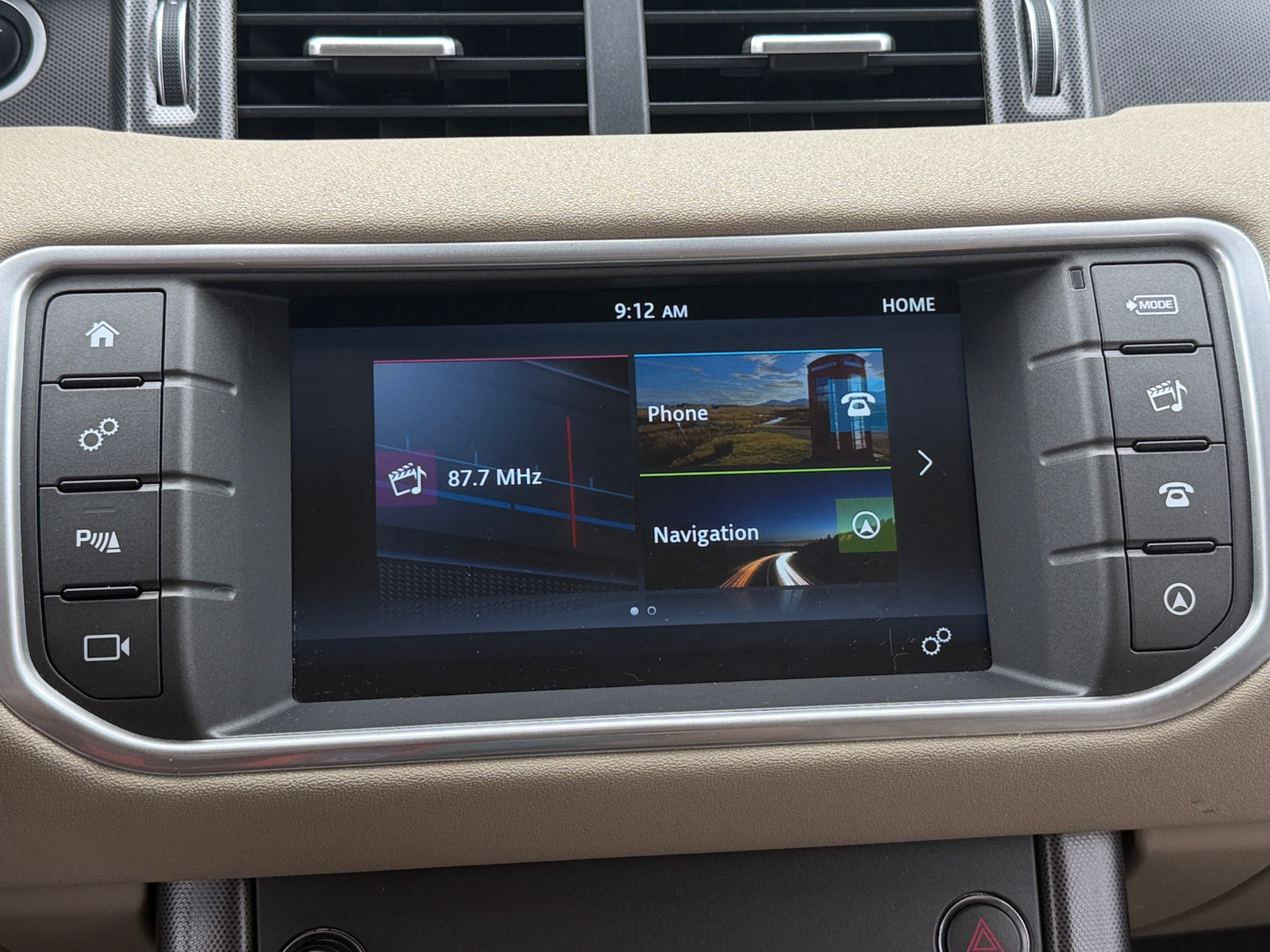 Thumbnail: 2018 Land Rover Range Rover Evoque - 3