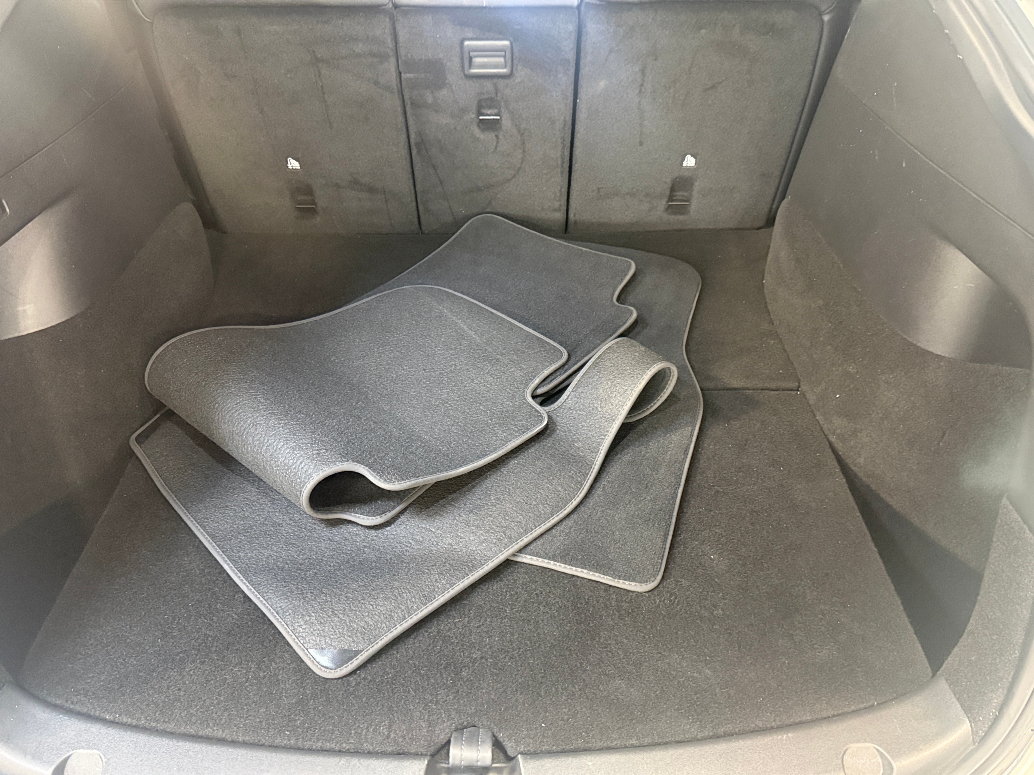 Used 2022 Tesla Model Y Performance with VIN 7SAYGDEF3NF490674 for sale in Oak Creek, WI