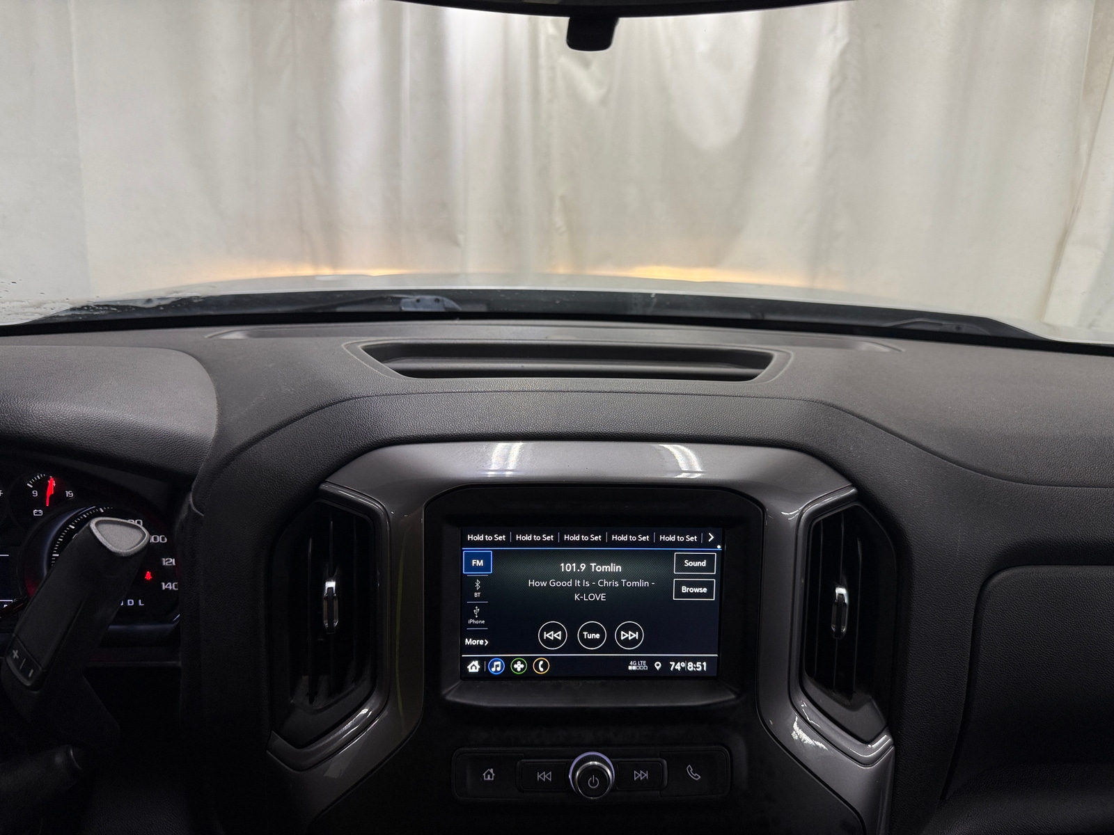 Thumbnail: 2019 Chevrolet Silverado 1500 - 4
