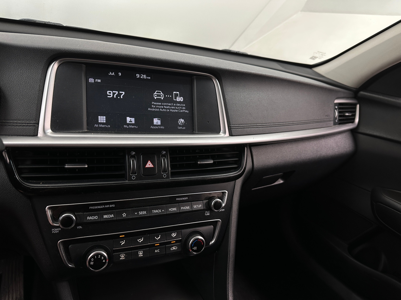 Thumbnail: 2019 Kia Optima - 4