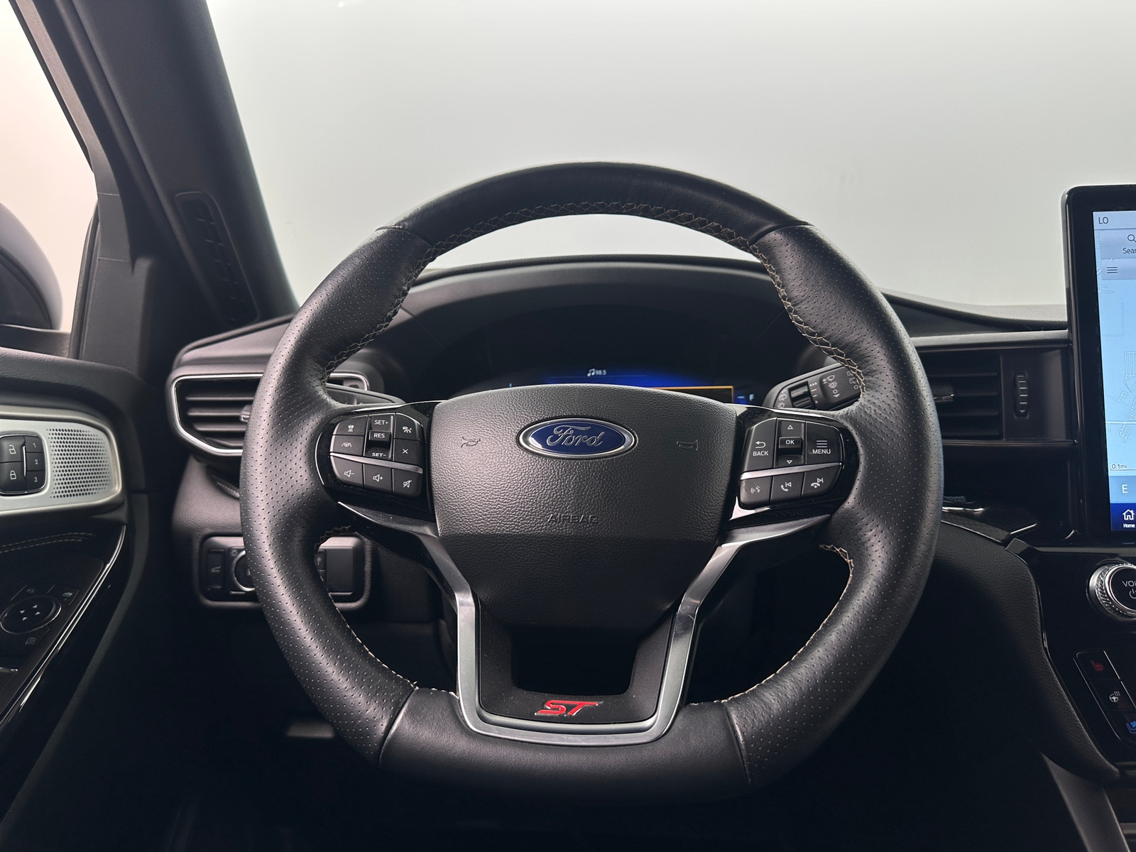 Thumbnail: 2023 Ford Explorer - 4