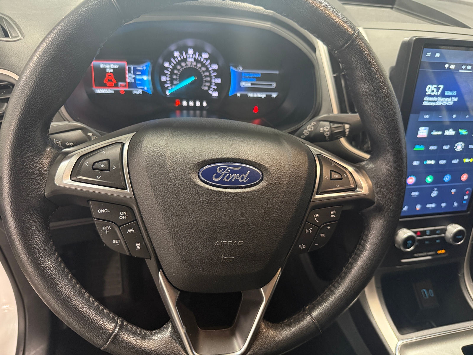 Thumbnail: 2022 Ford Edge - 4