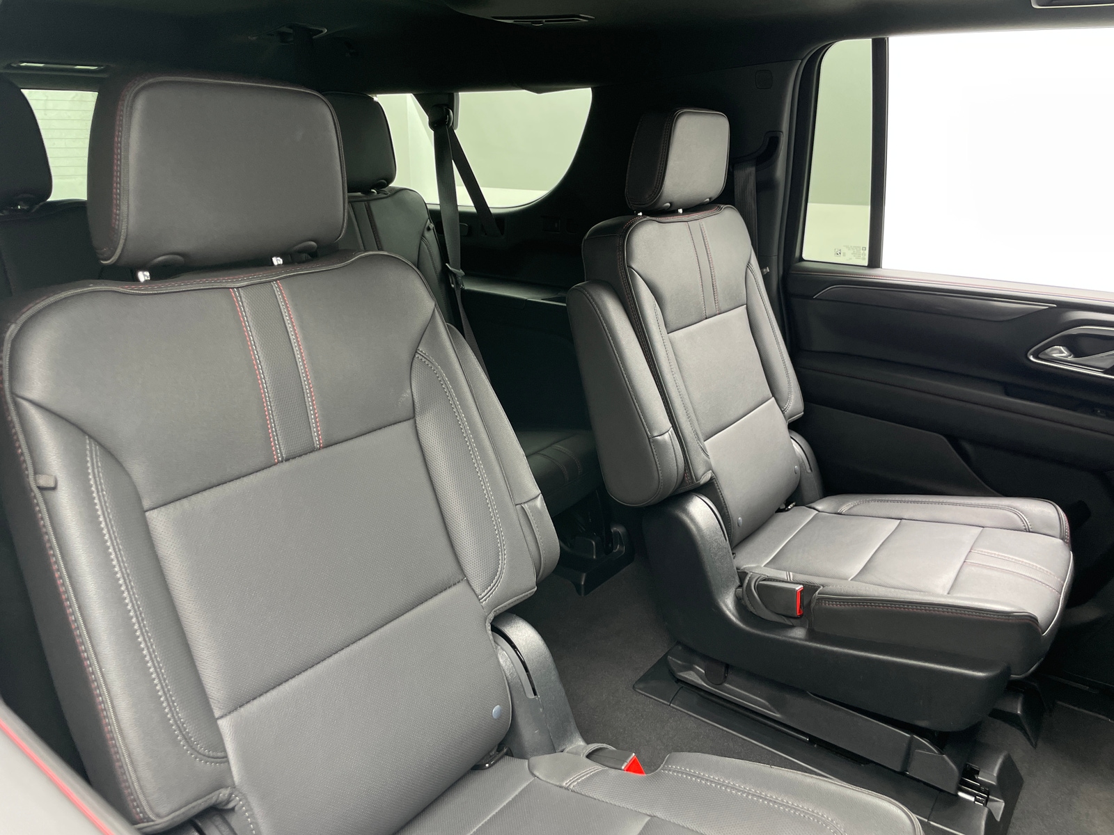 Thumbnail: 2023 Chevrolet Suburban - 6