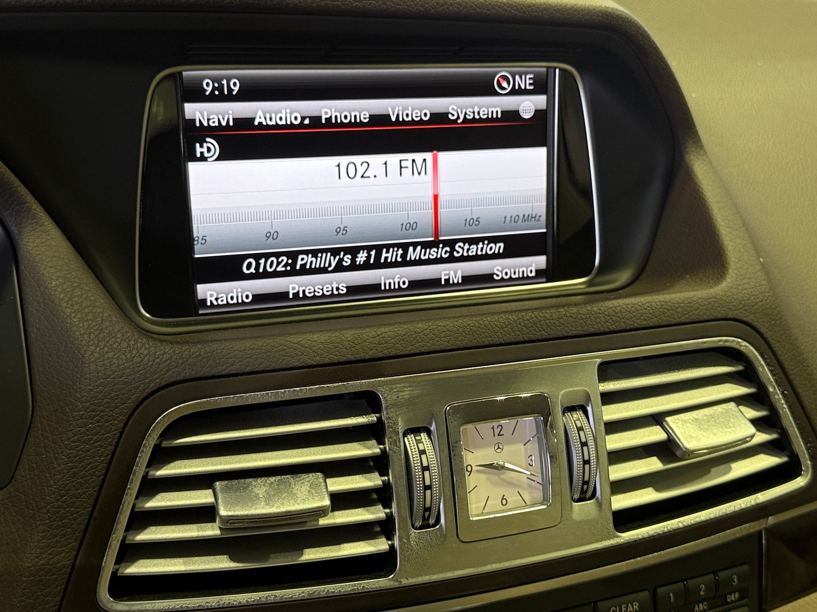 Thumbnail: 2014 Mercedes-Benz E-Class - 3