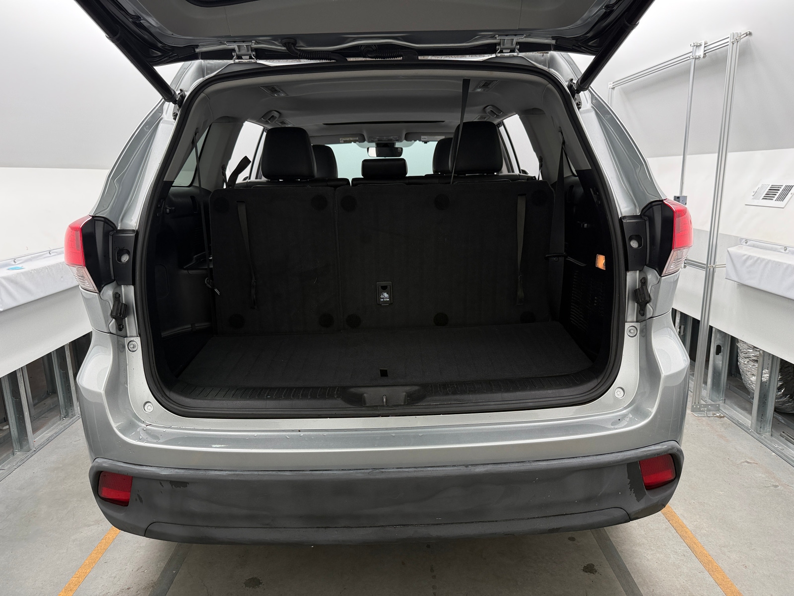 Thumbnail: 2019 Toyota Highlander - 6