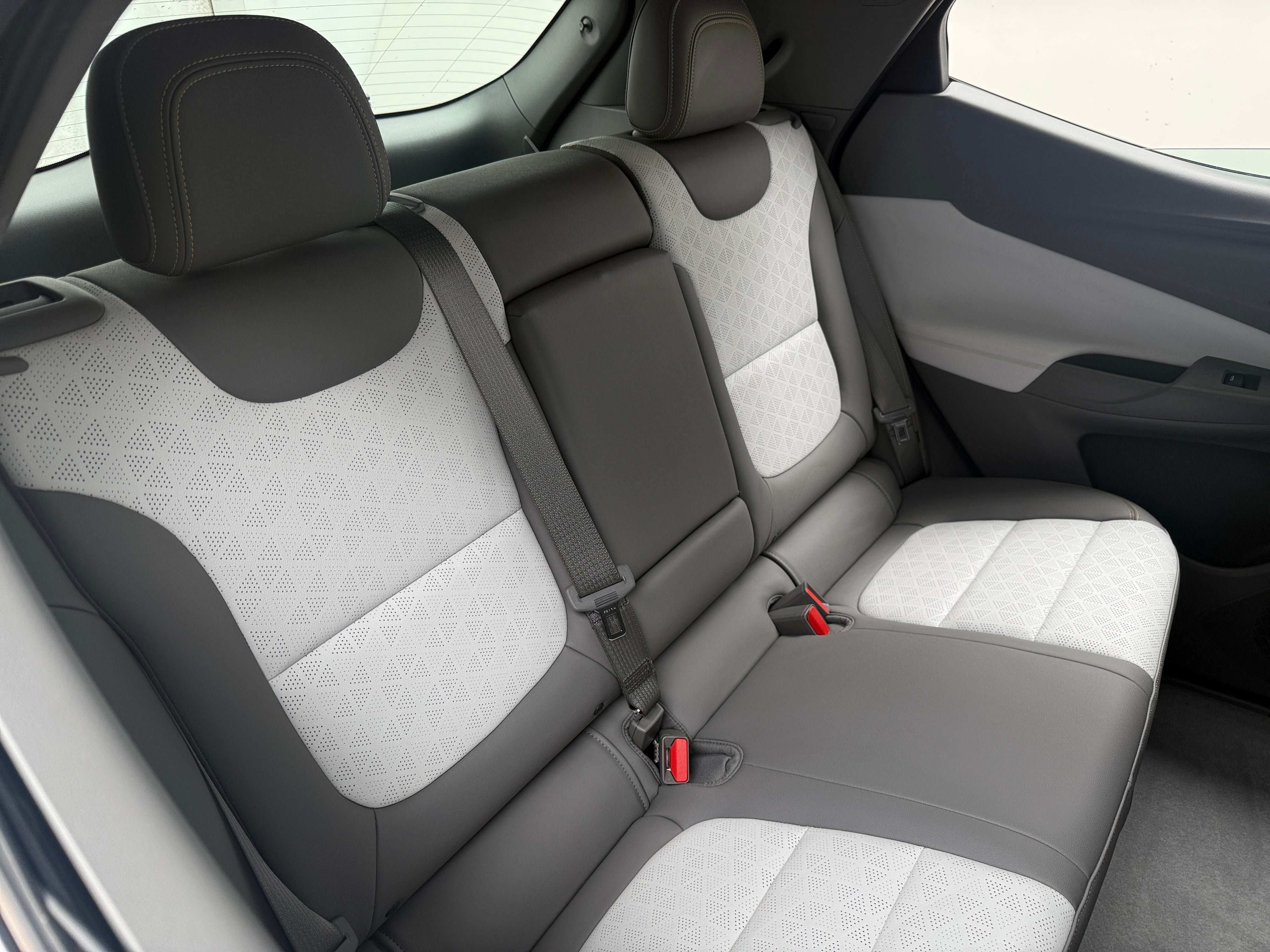 Used 2022 Chevrolet Bolt EUV Premier with VIN 1G1FZ6S05N4130316 for sale in Auburn, WA
