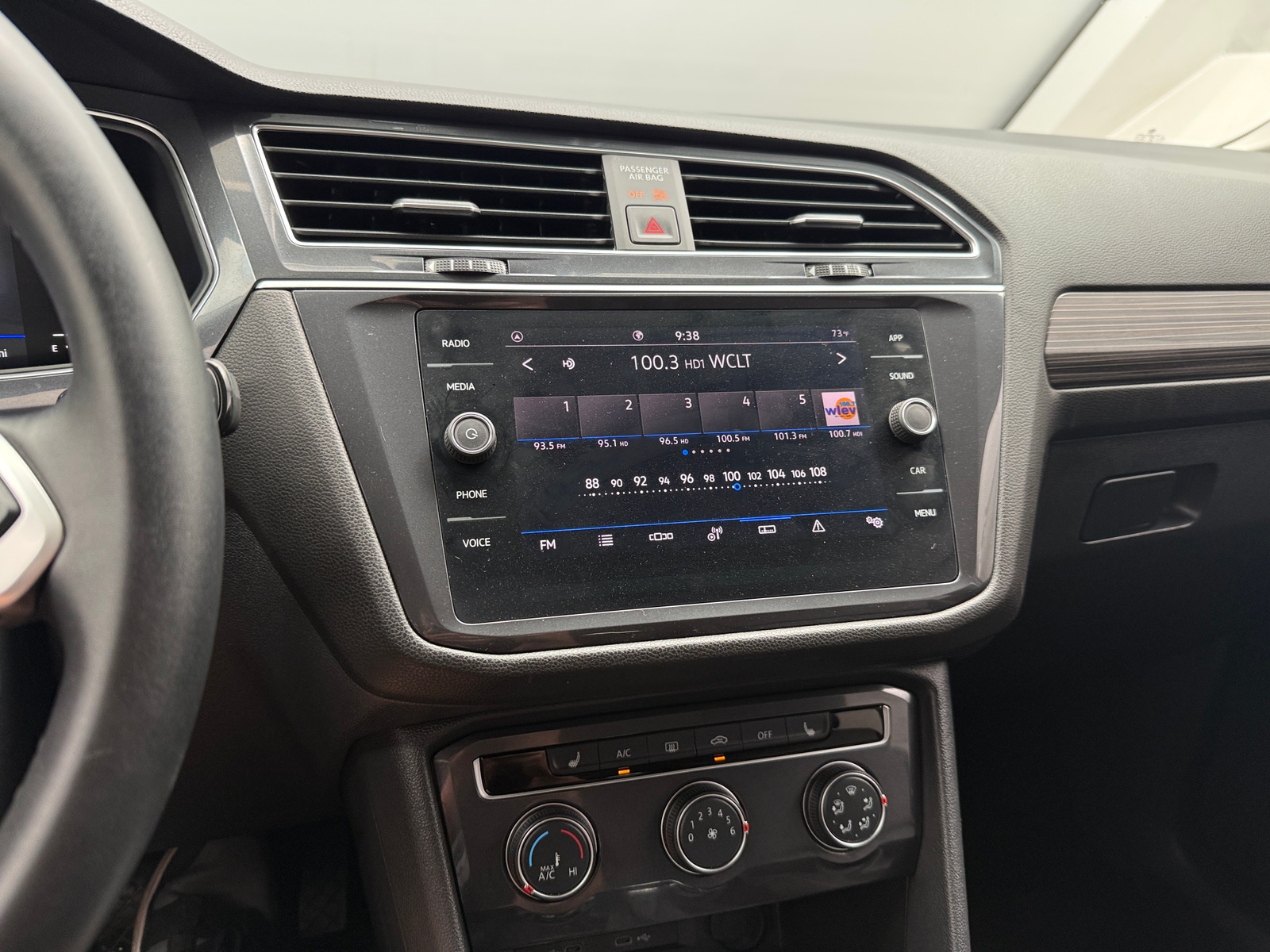 Thumbnail: 2024 Volkswagen Tiguan - 4