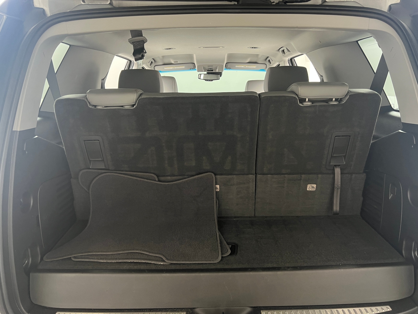 Thumbnail: 2018 Chevrolet Tahoe - 6