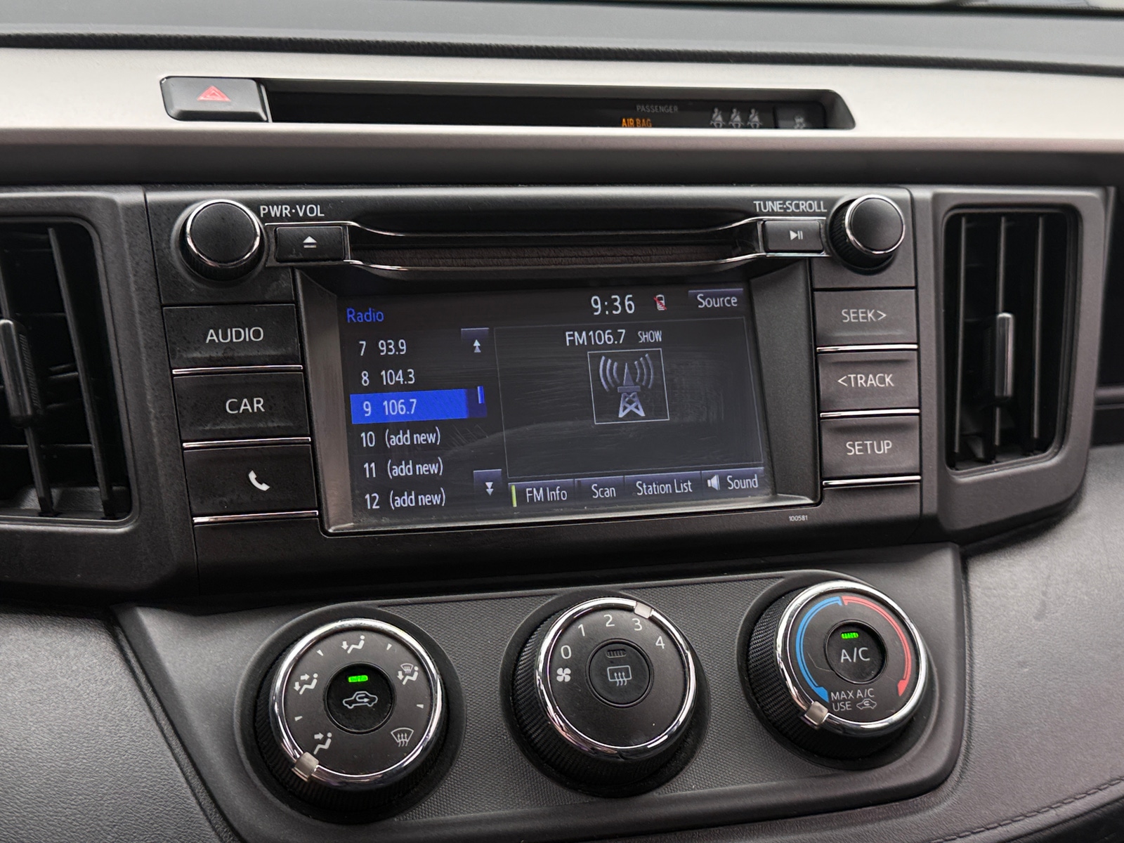 Thumbnail: 2017 Toyota RAV4 - 4