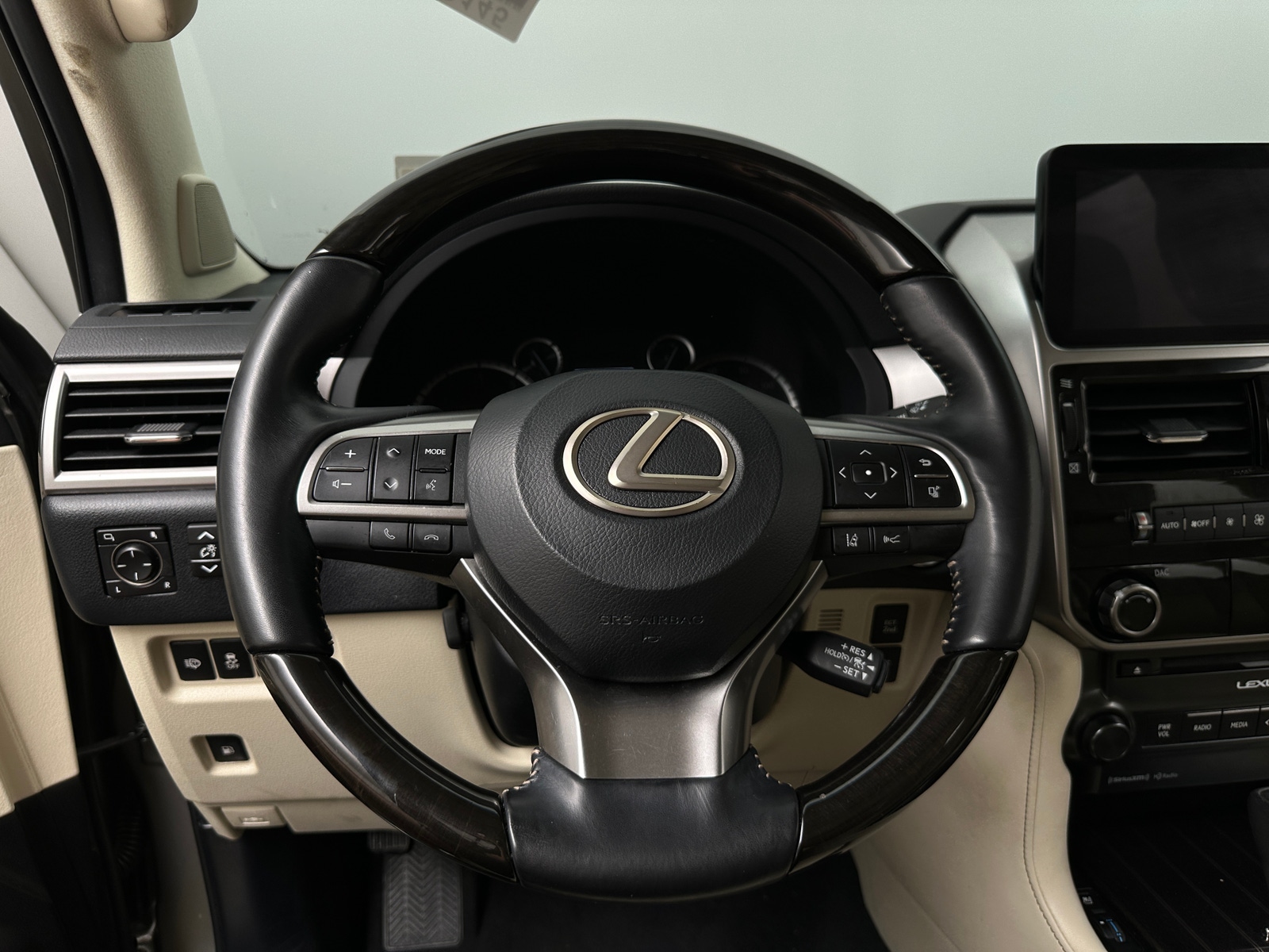 Thumbnail: 2023 Lexus GX - 4