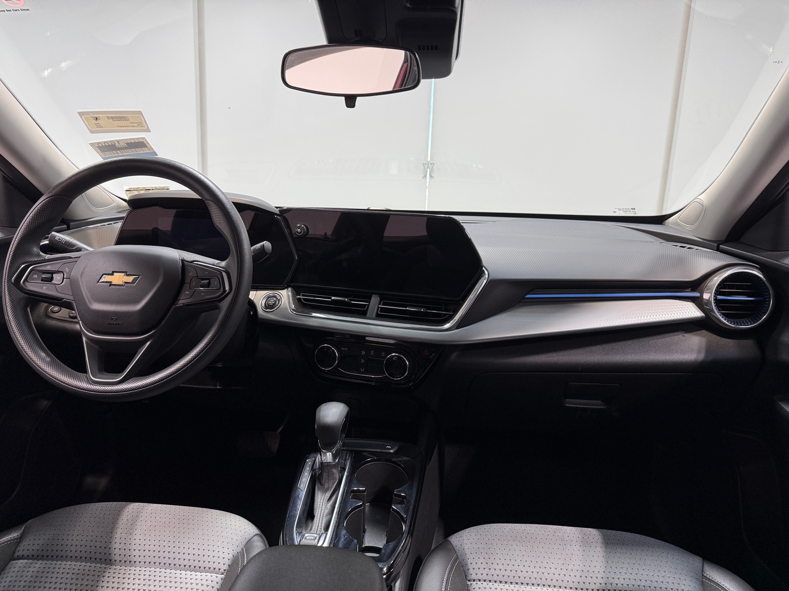 Thumbnail: 2025 Chevrolet Trax - 3