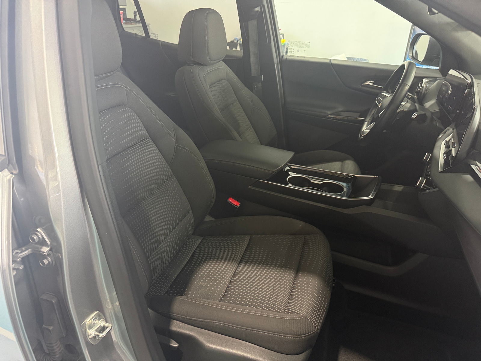 Thumbnail: 2025 Chevrolet Equinox - 2