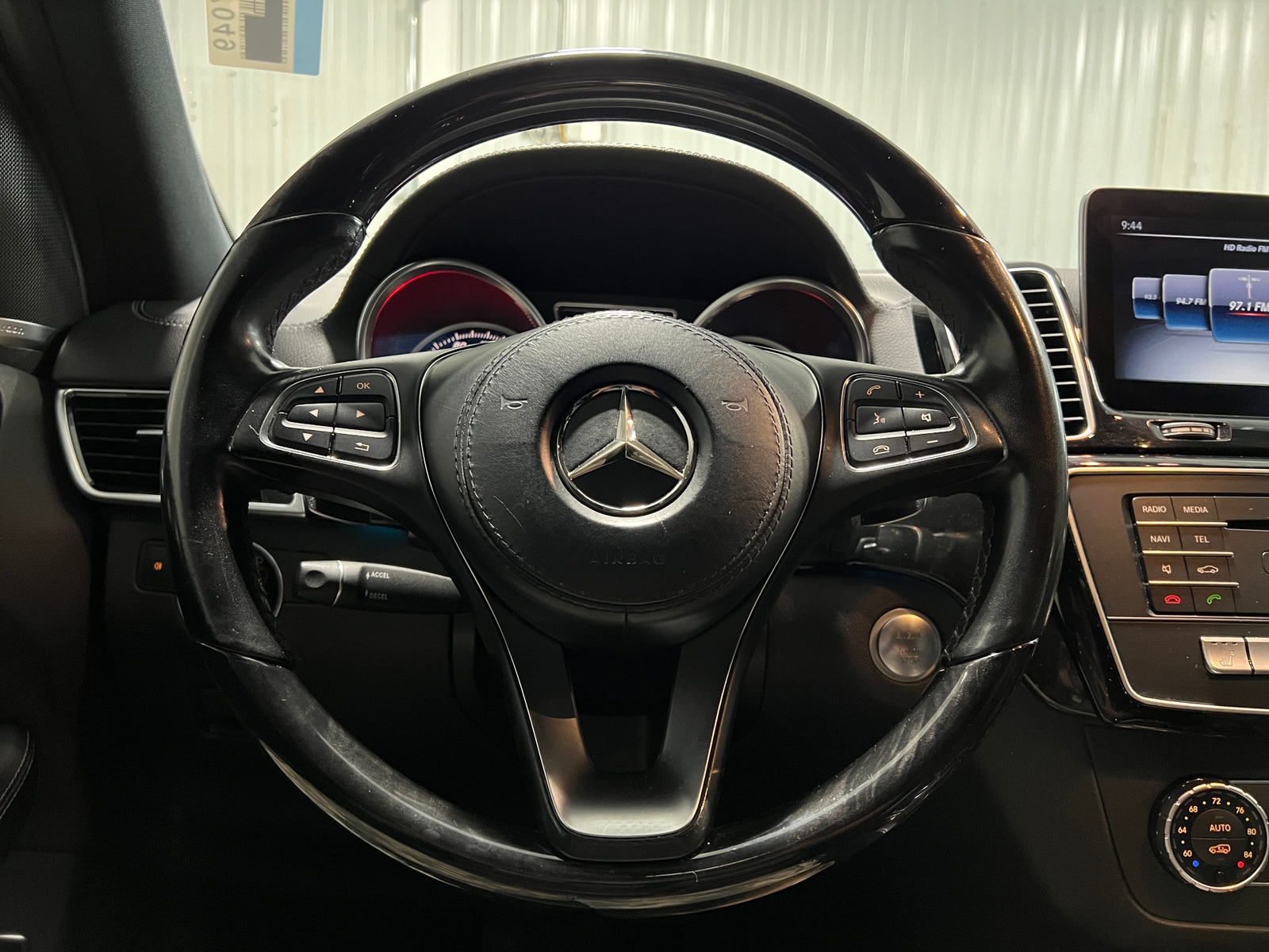 Thumbnail: 2018 Mercedes-Benz GLS - 4