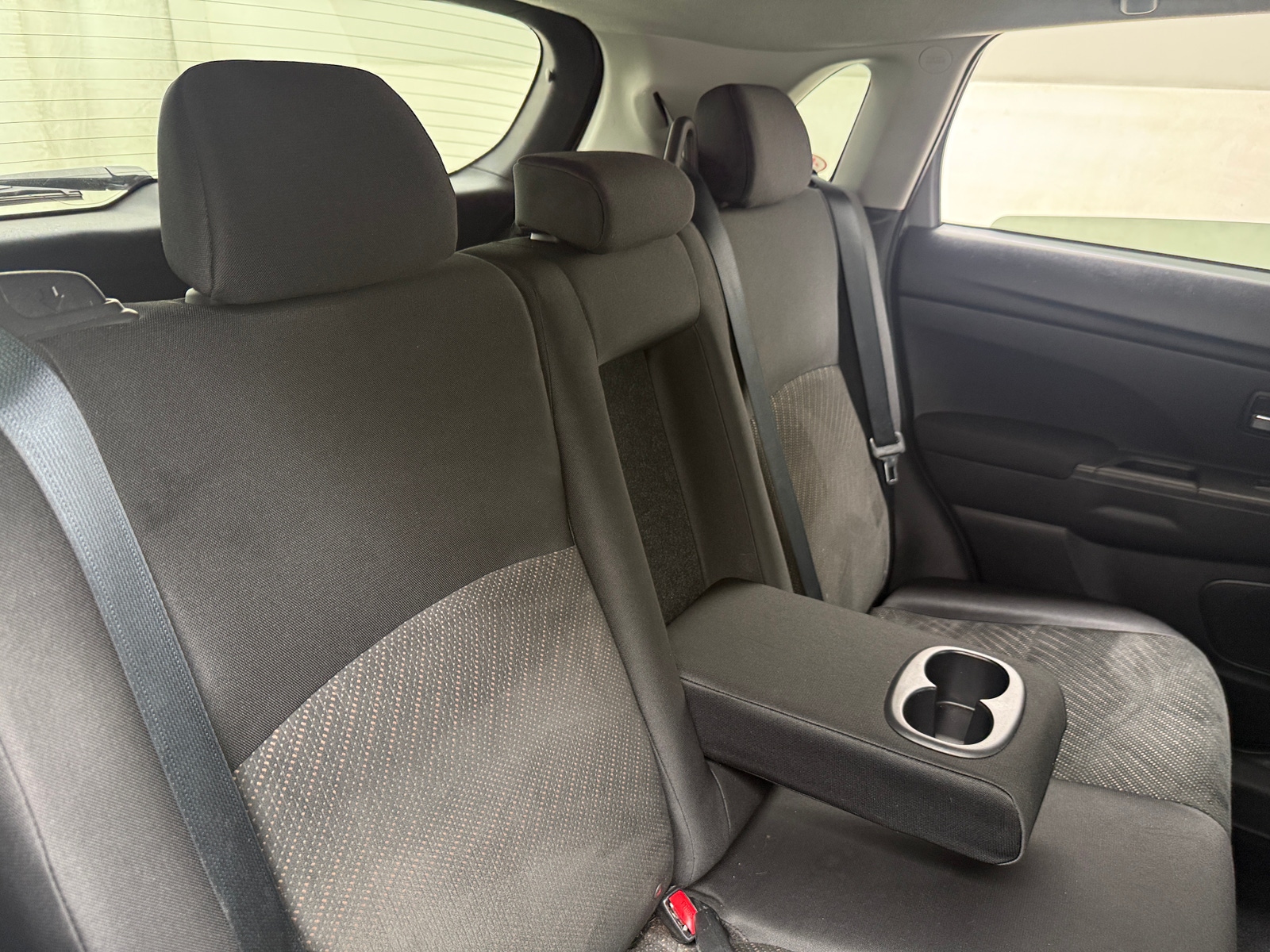 Thumbnail: 2014 Mitsubishi Outlander Sport - 6