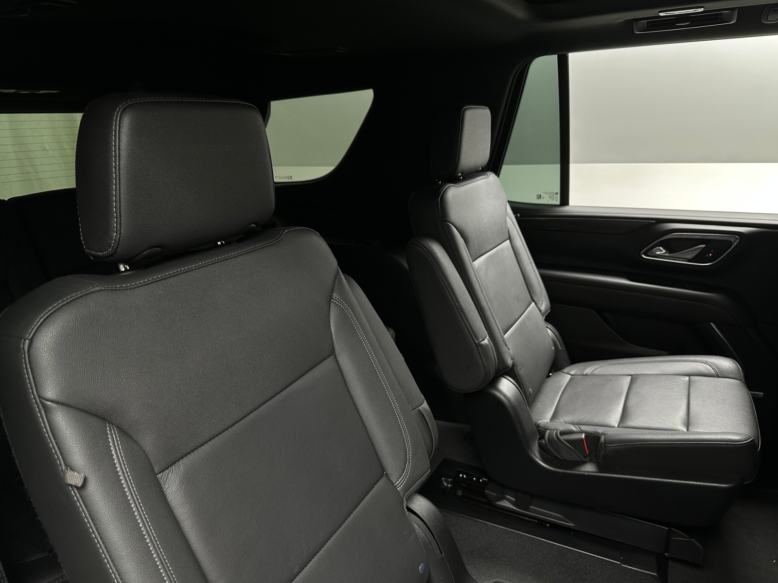 Thumbnail: 2022 Chevrolet Tahoe - 5