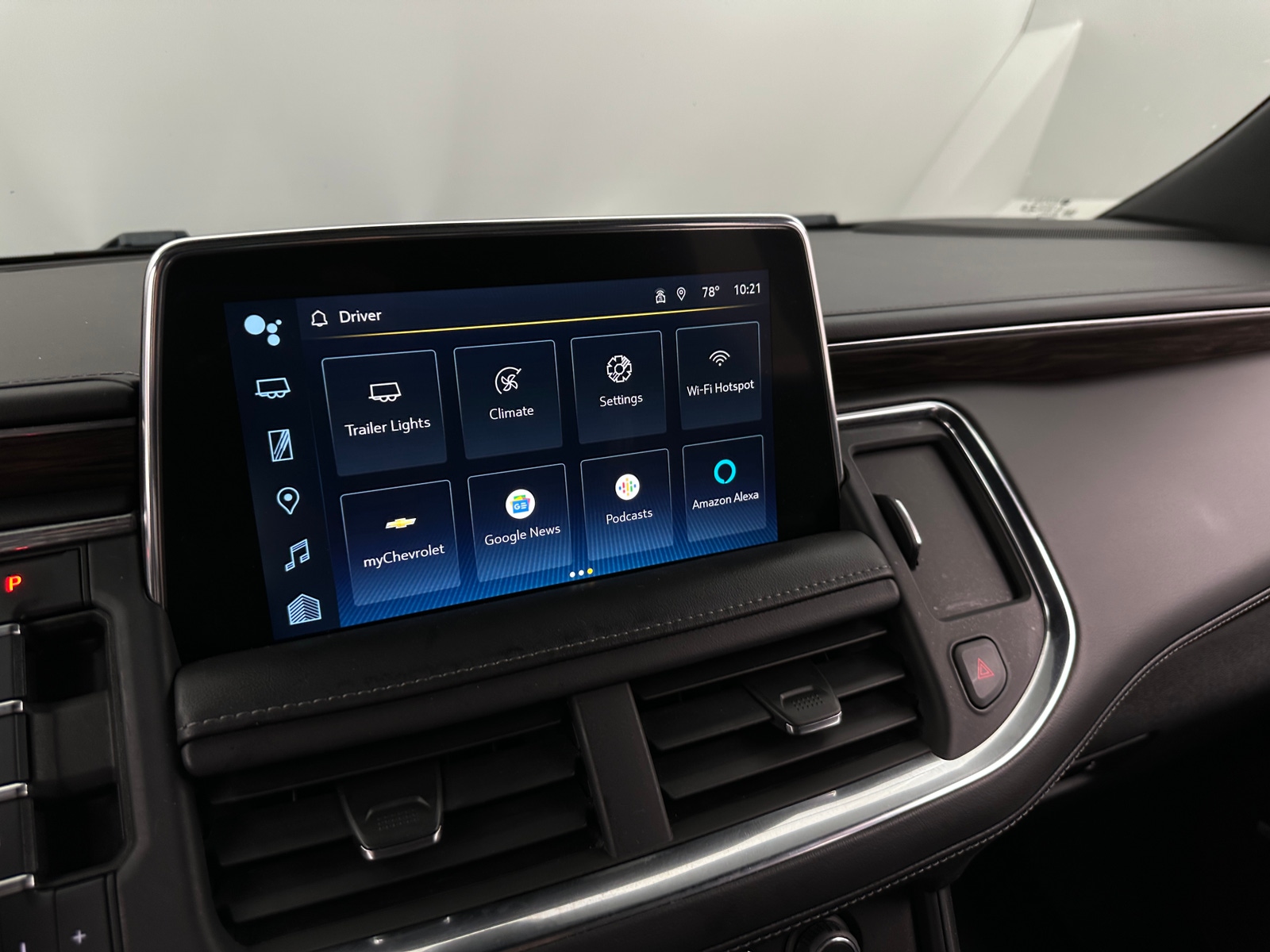 Thumbnail: 2022 Chevrolet Tahoe - 3
