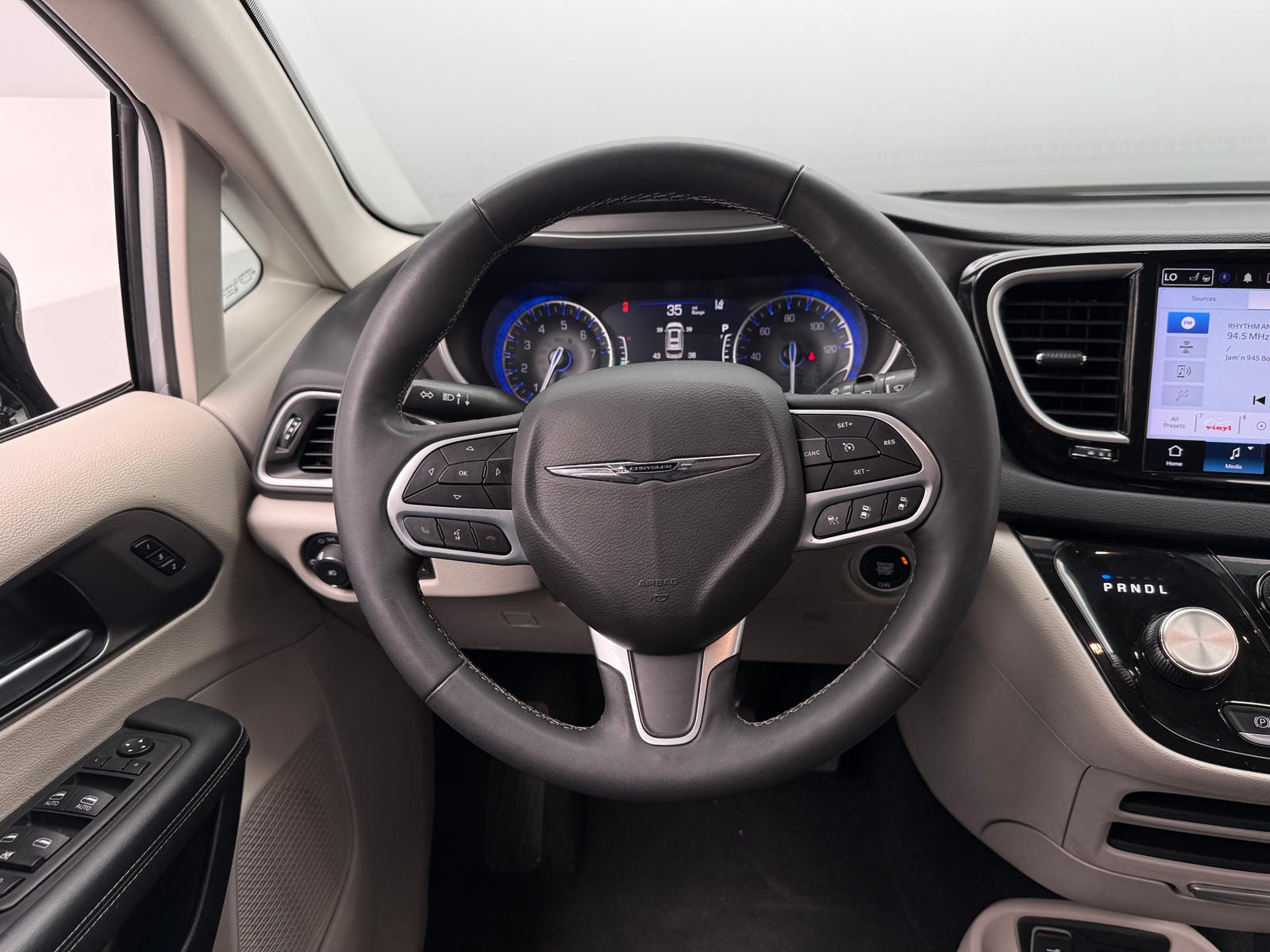 Thumbnail: 2024 Chrysler Pacifica - 4