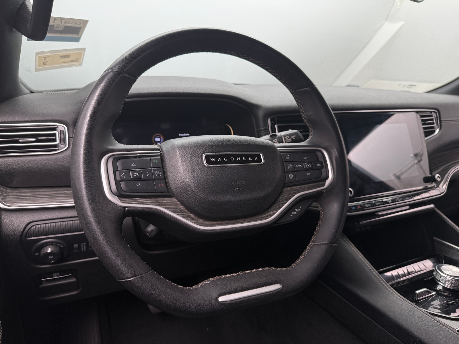 Thumbnail: 2022 Jeep Wagoneer - 4