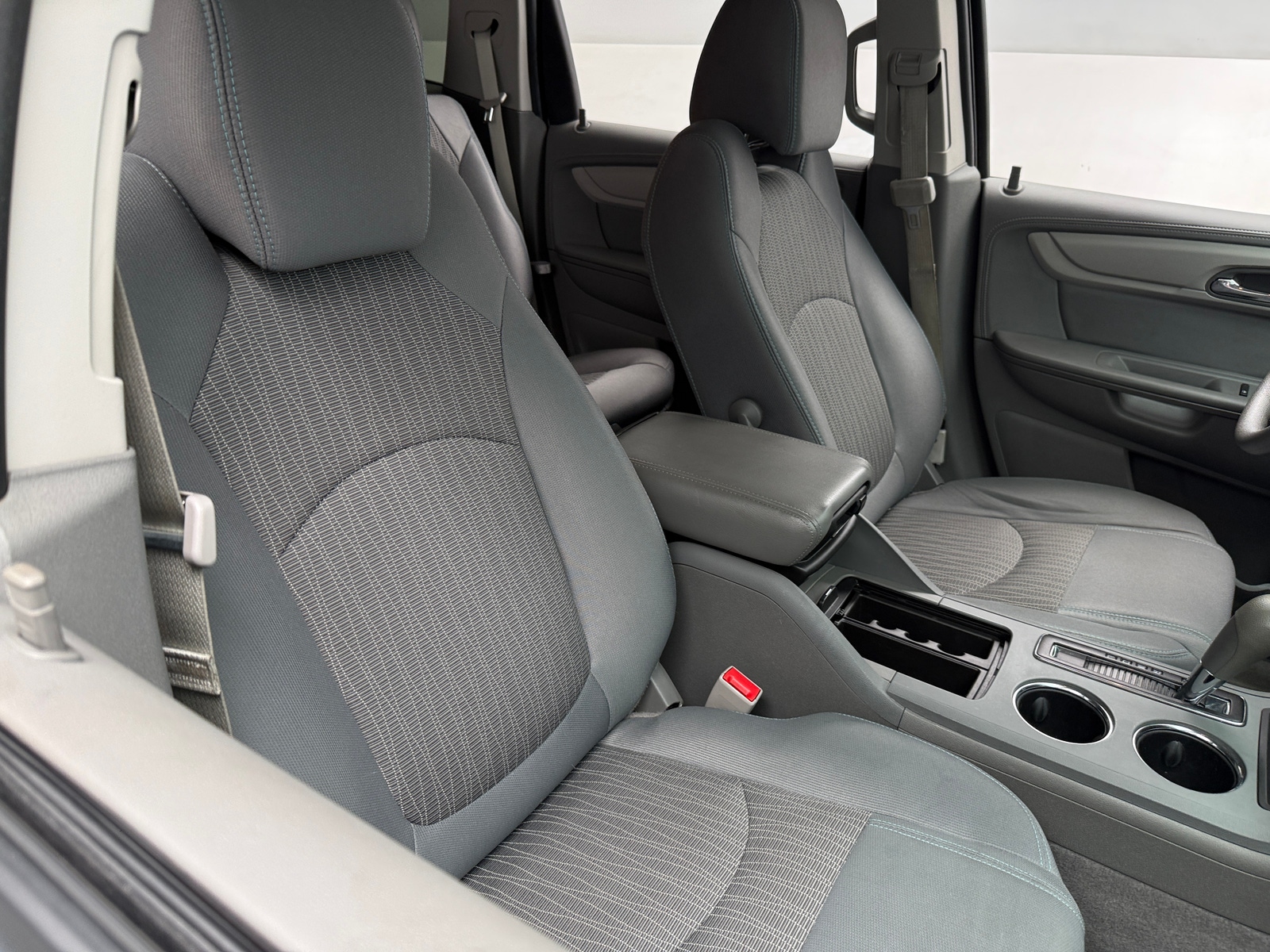Thumbnail: 2017 Chevrolet Traverse - 2