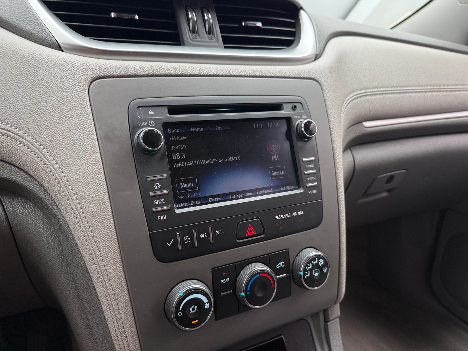 Thumbnail: 2017 Chevrolet Traverse - 4
