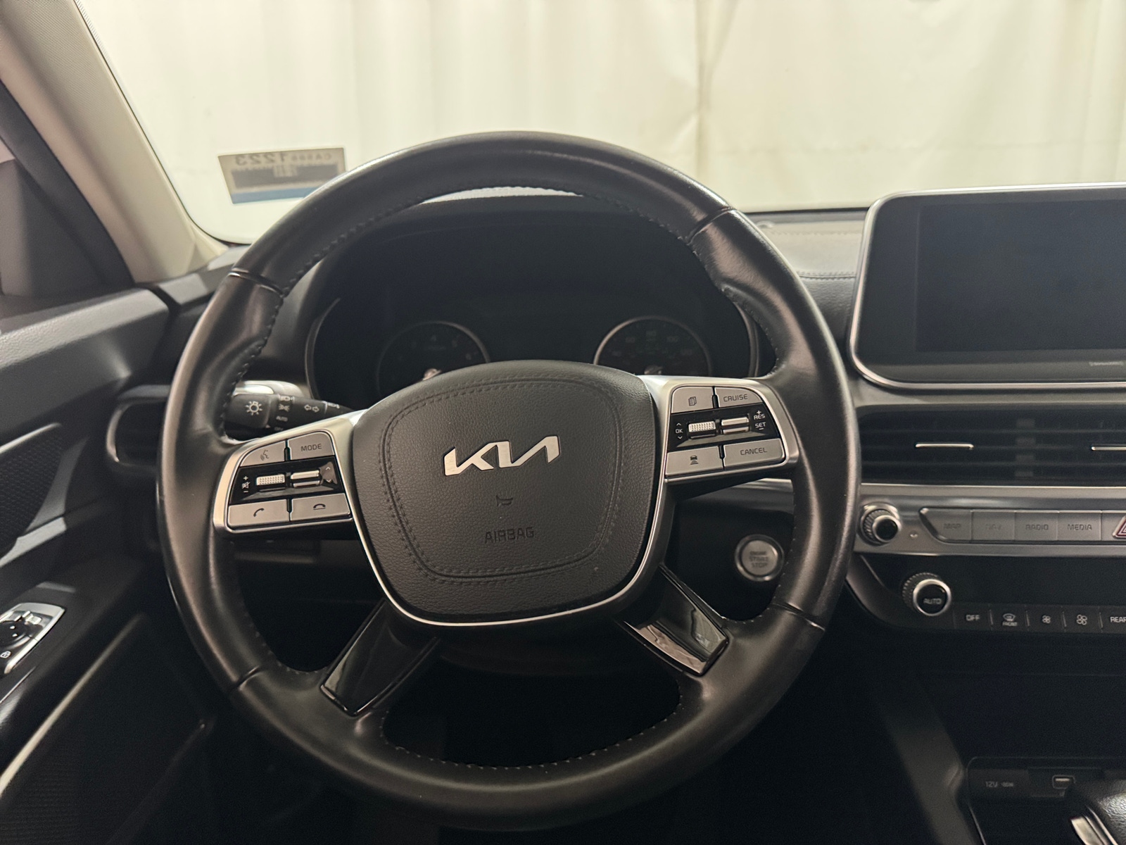 Thumbnail: 2022 Kia Telluride - 4