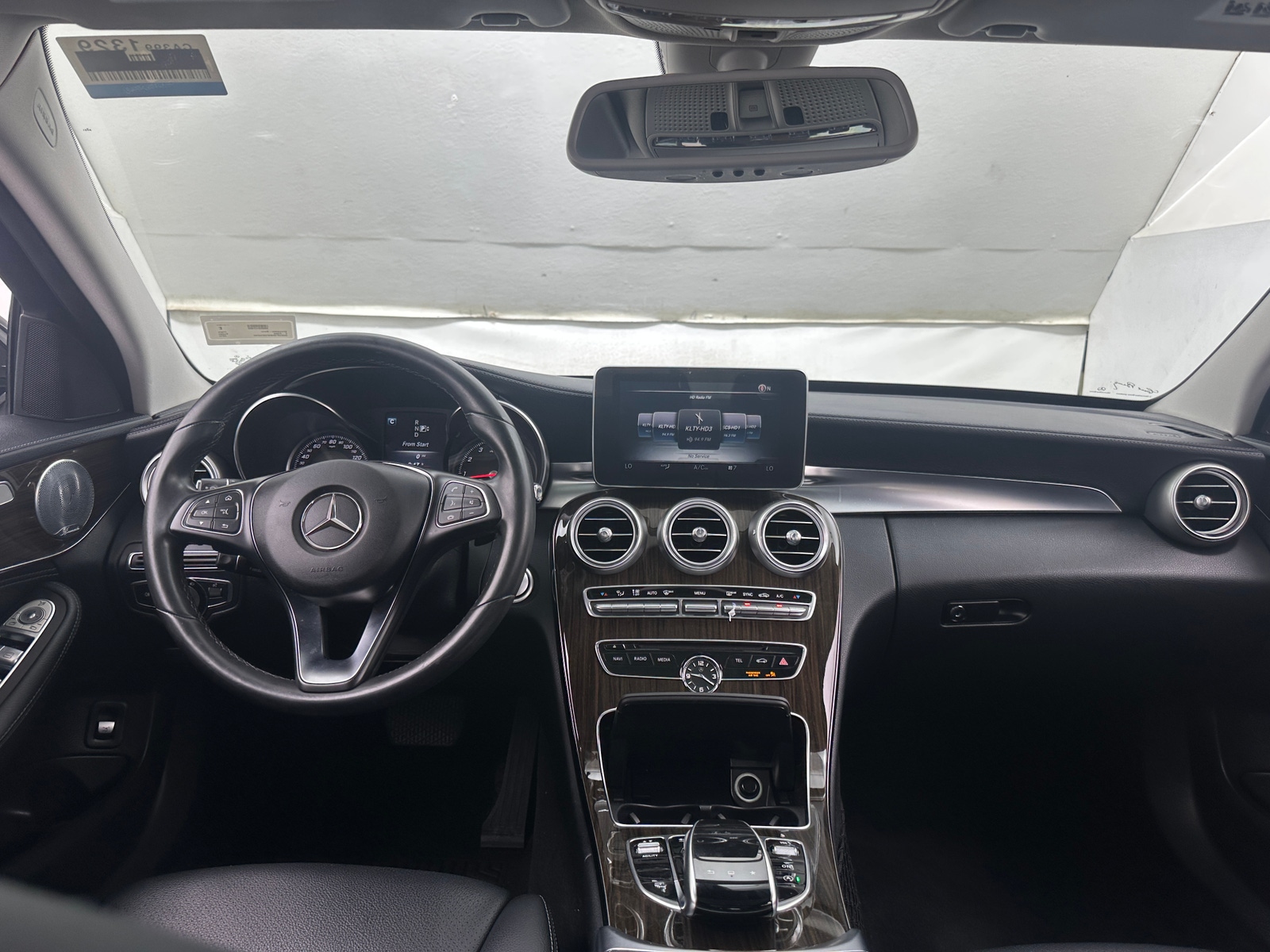 Thumbnail: 2015 Mercedes-Benz C-Class - 2