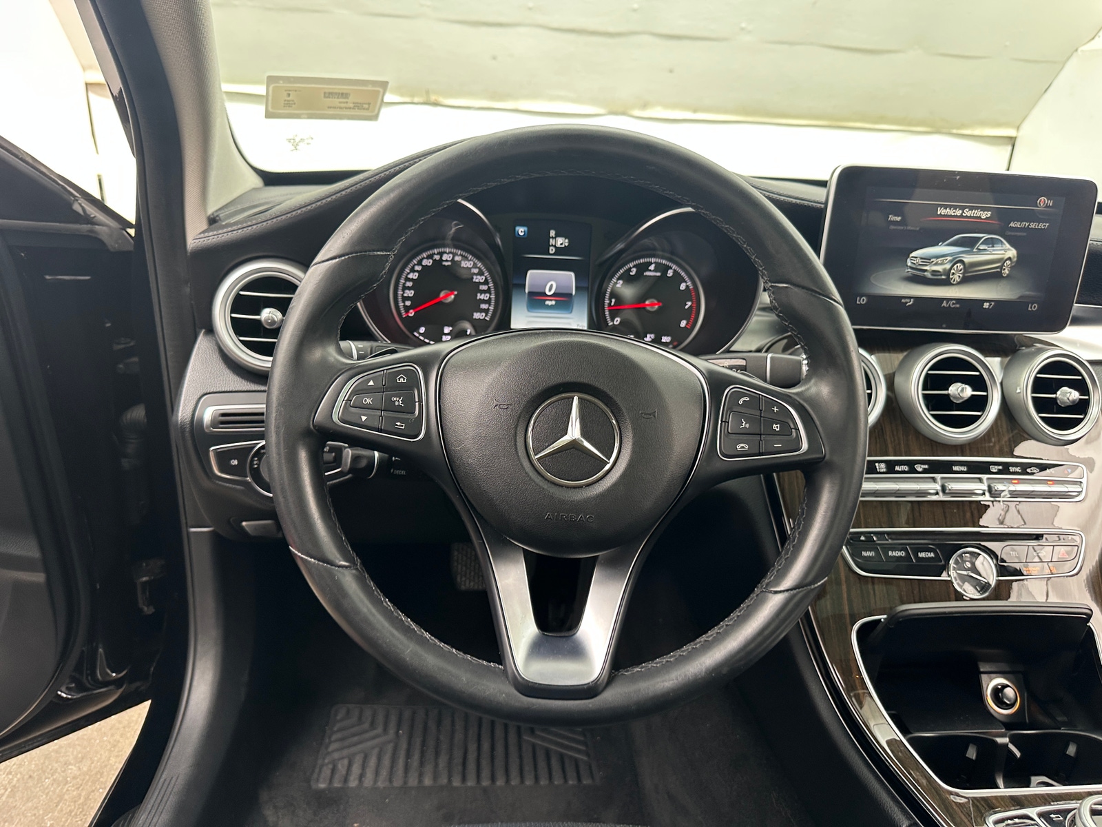 Thumbnail: 2015 Mercedes-Benz C-Class - 4