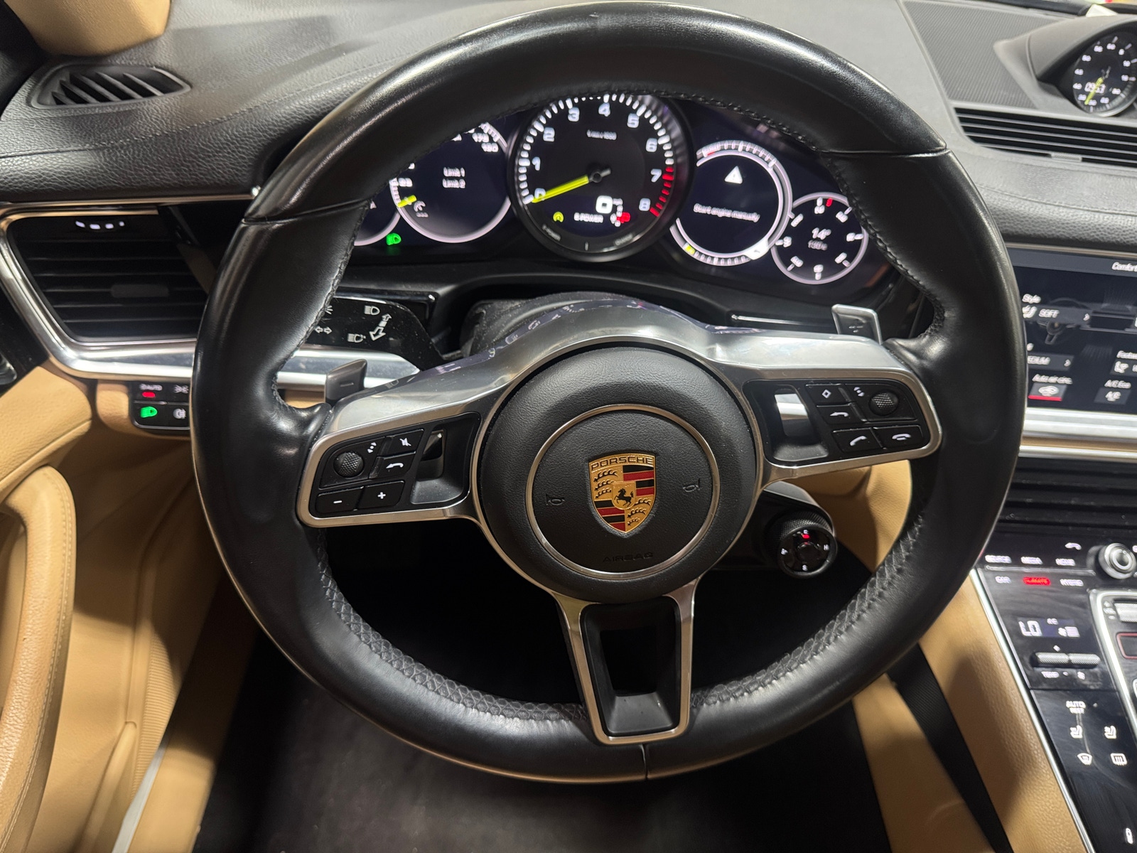 Thumbnail: 2018 Porsche Panamera - 4