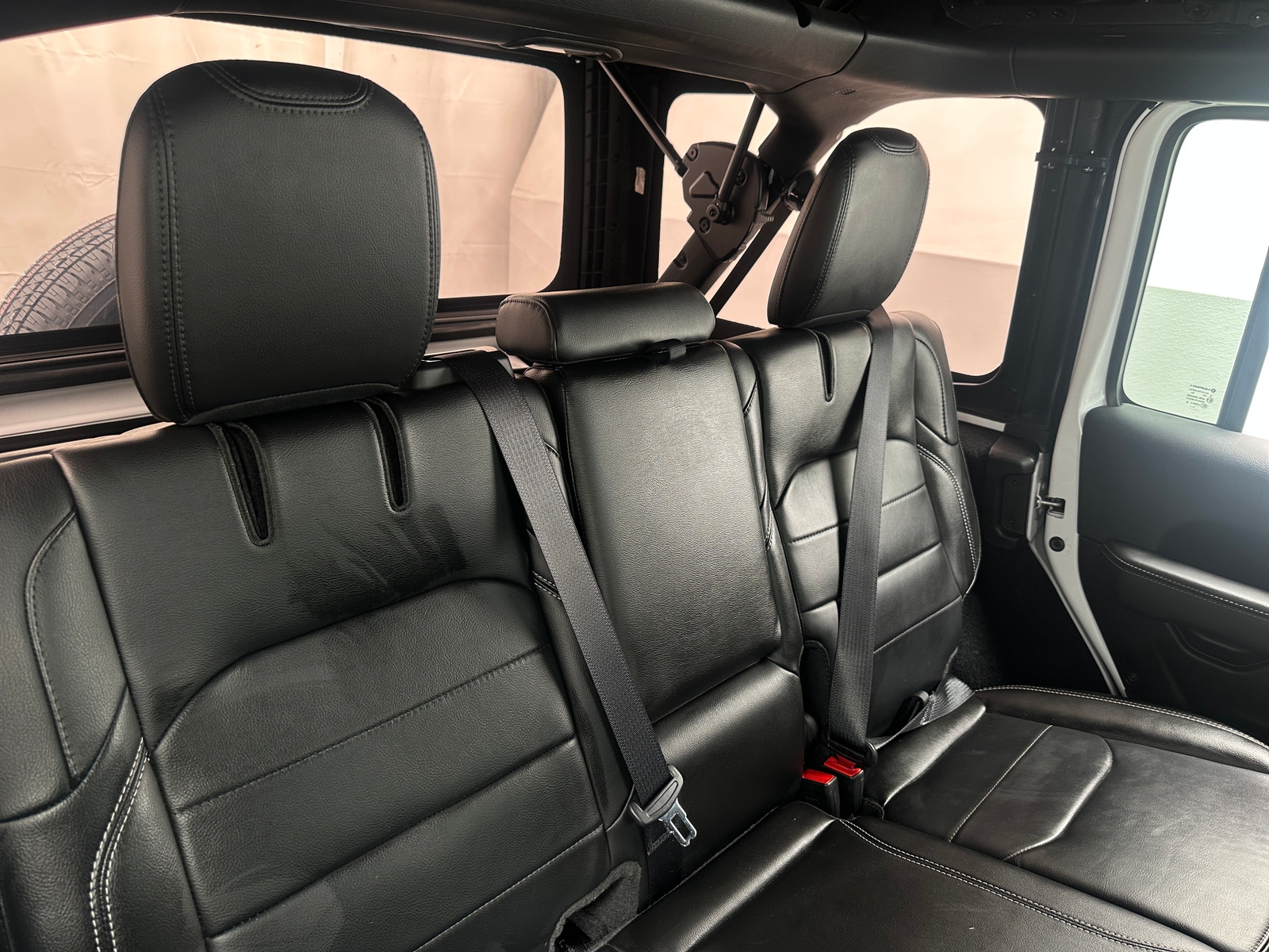 Thumbnail: 2022 Jeep Wrangler - 5