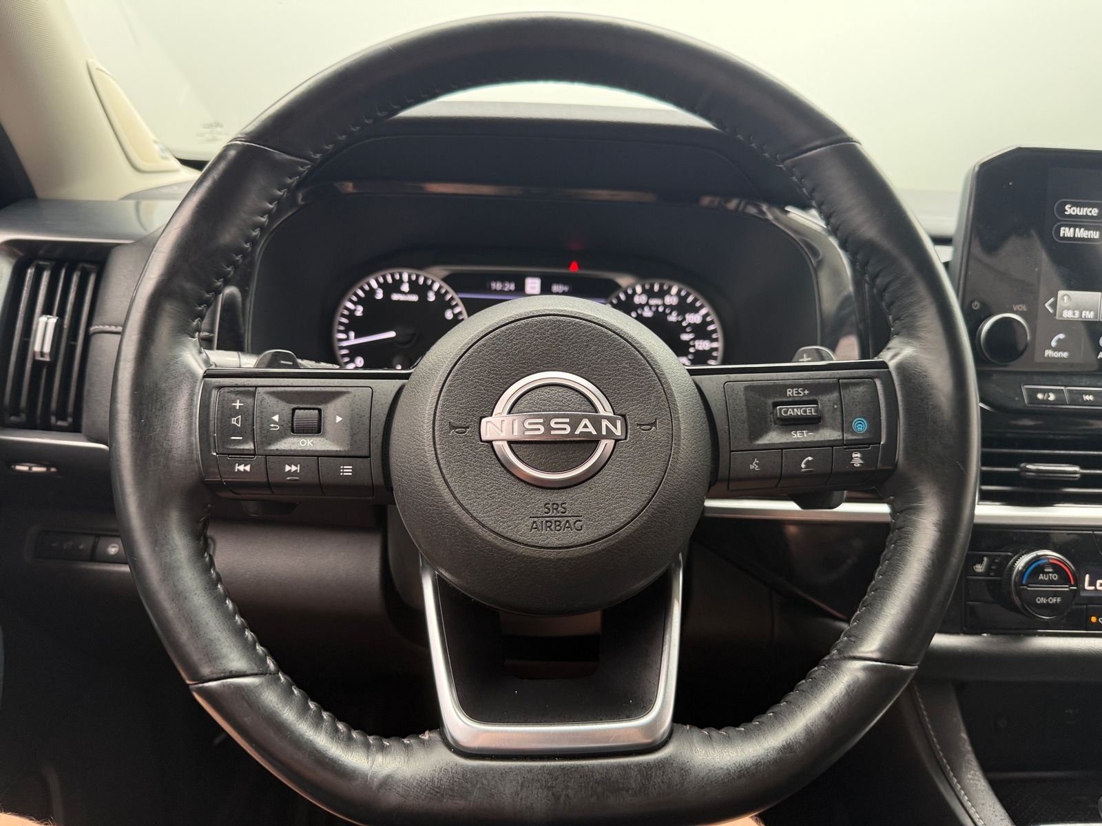 Thumbnail: 2023 Nissan Pathfinder - 4