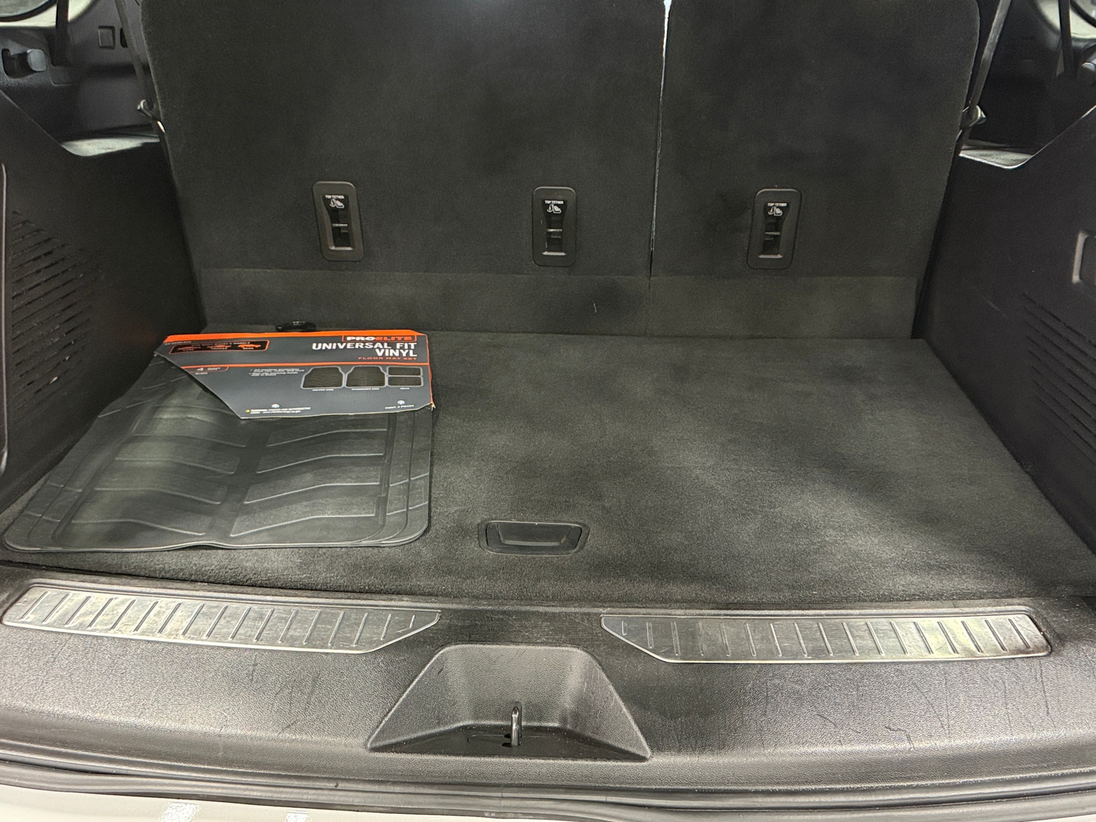 Thumbnail: 2021 GMC Yukon XL - 6