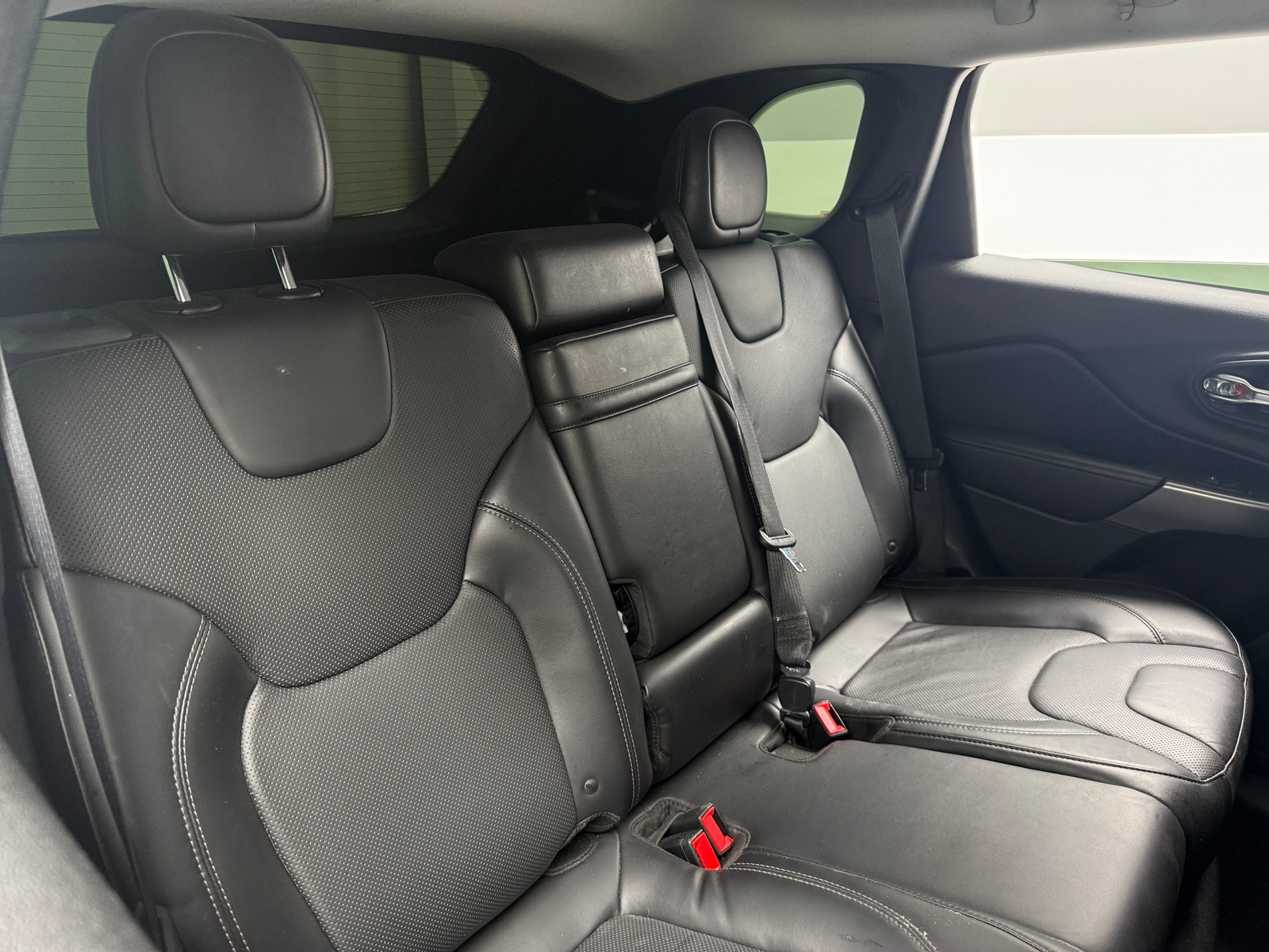 Thumbnail: 2019 Jeep Cherokee - 5