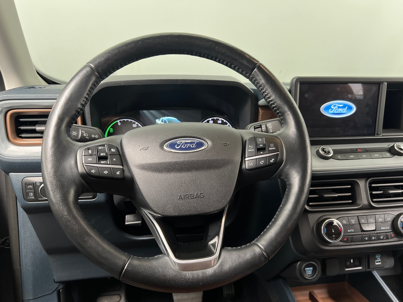 Thumbnail: 2022 Ford Maverick - 4