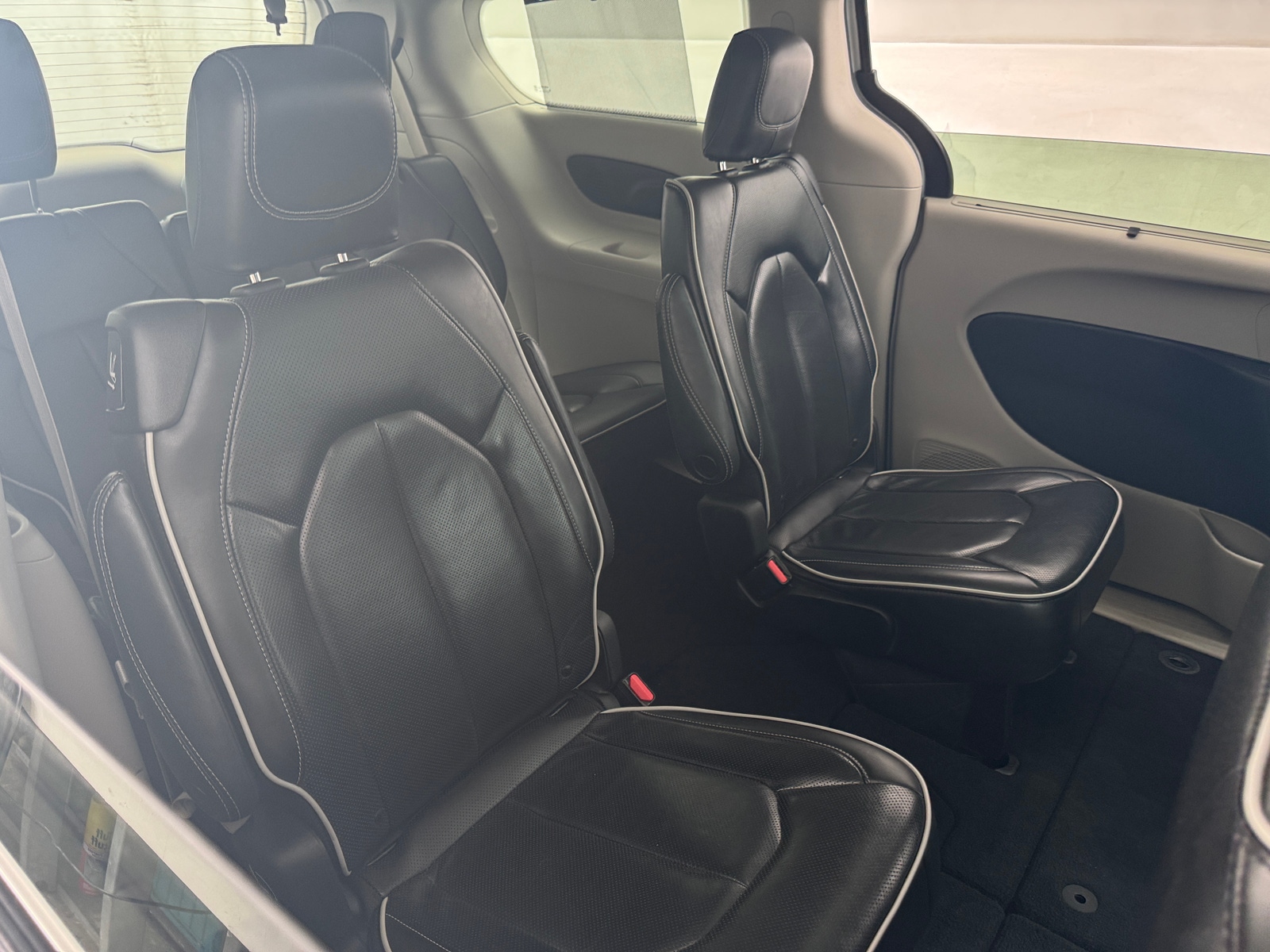 Thumbnail: 2023 Chrysler Pacifica - 5