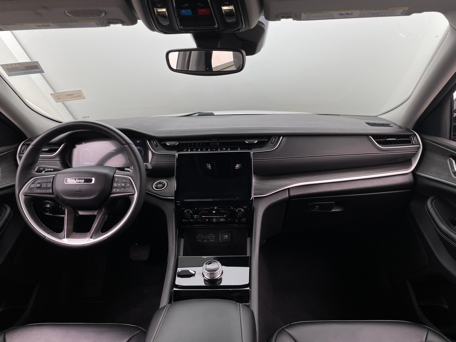 Thumbnail: 2023 Jeep Grand Cherokee L - 2