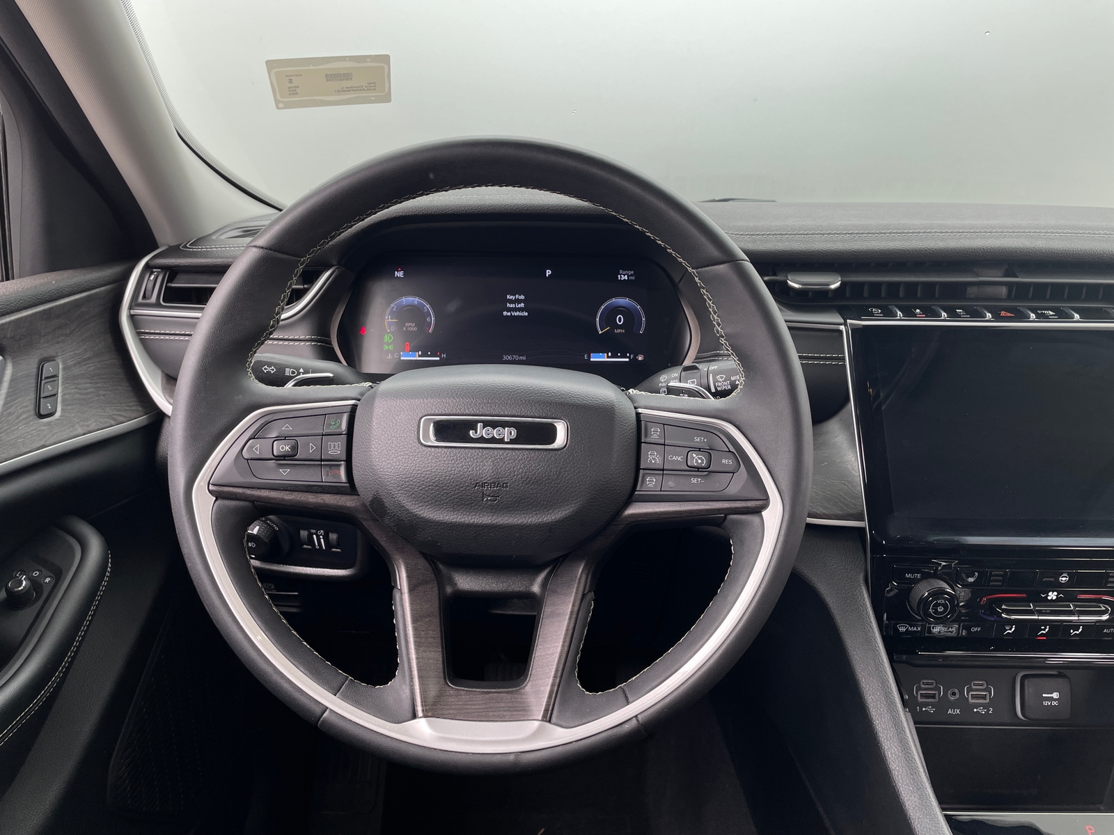 Thumbnail: 2023 Jeep Grand Cherokee L - 4
