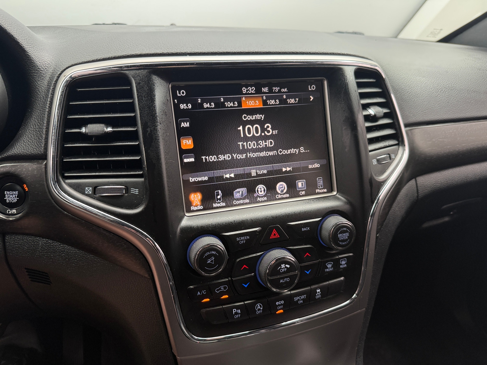 Thumbnail: 2017 Jeep Grand Cherokee - 4