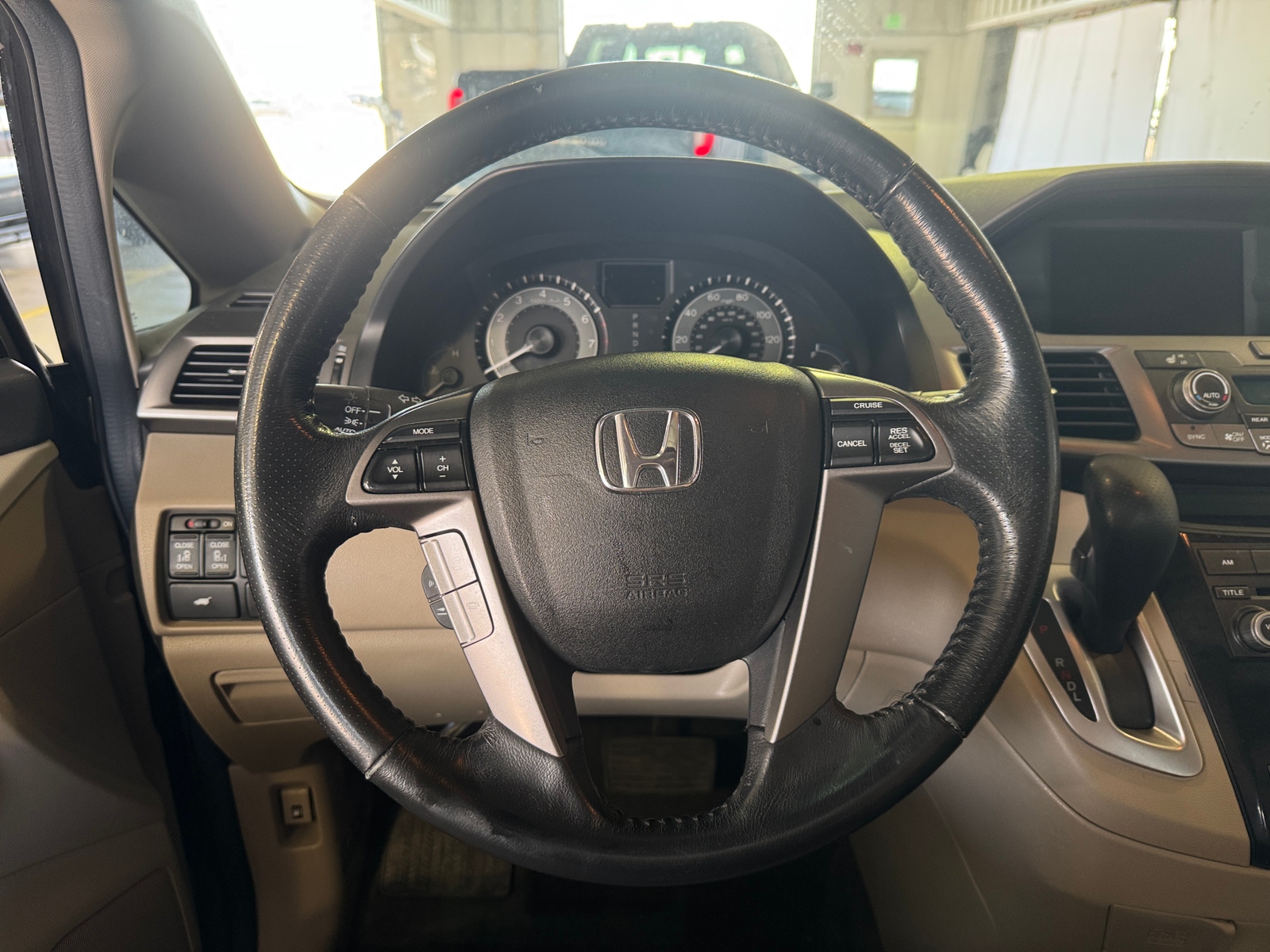 Thumbnail: 2013 Honda Odyssey - 4