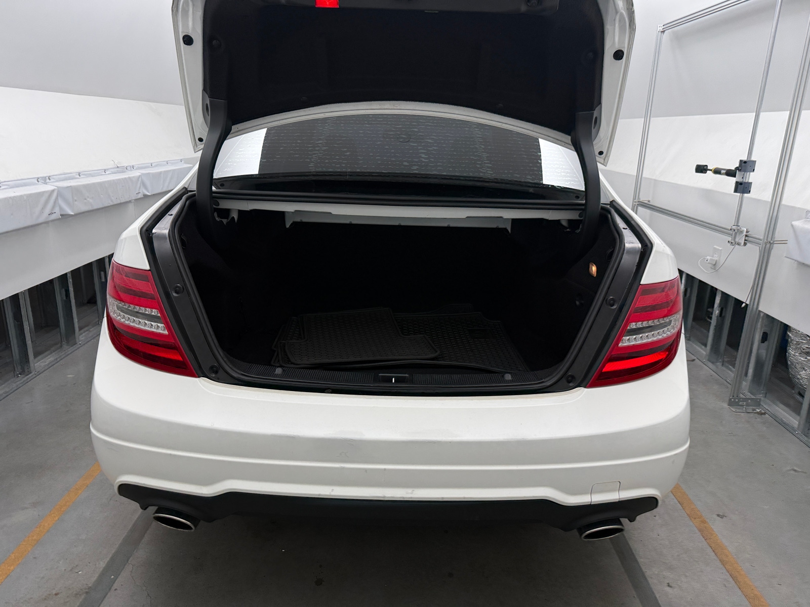 Thumbnail: 2013 Mercedes-Benz C-Class - 6