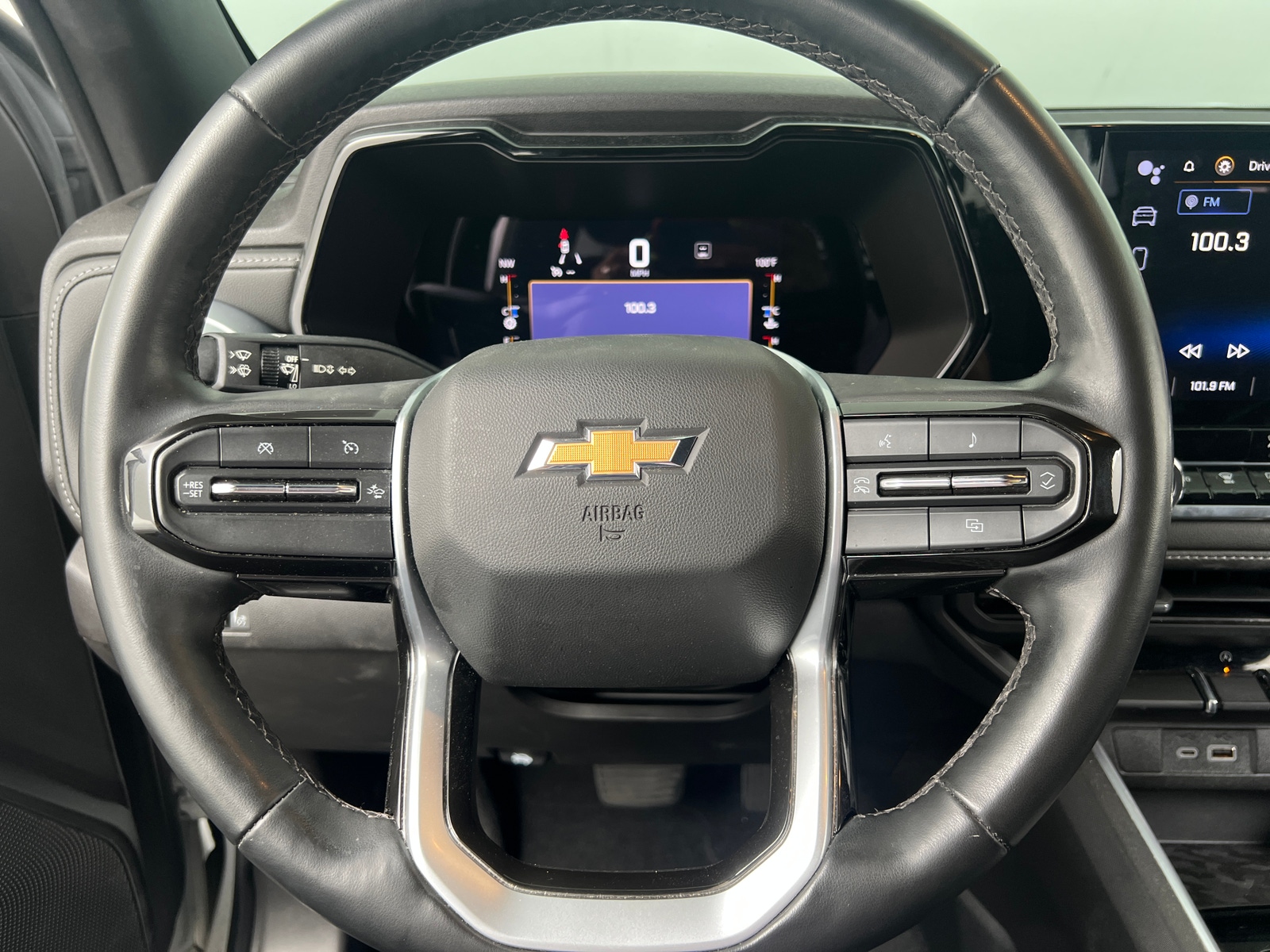 Thumbnail: 2023 Chevrolet Colorado - 5
