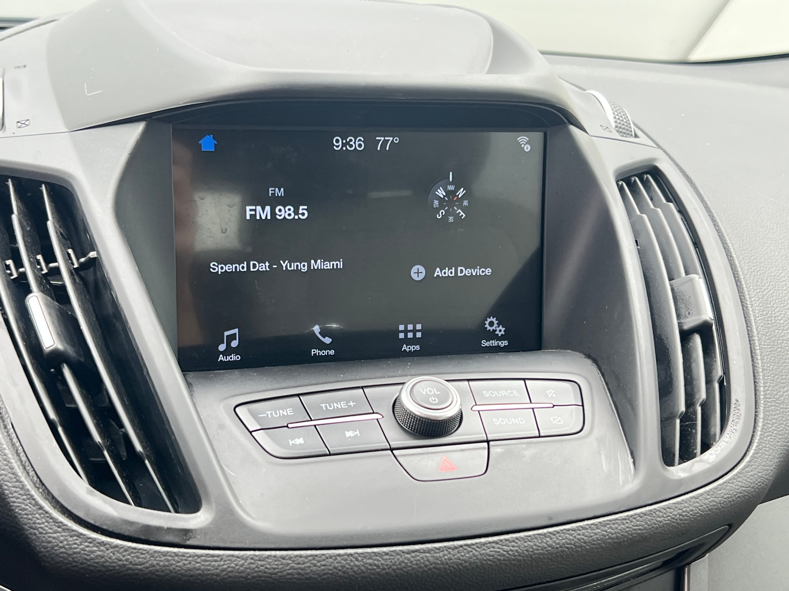 Thumbnail: 2019 Ford Escape - 3