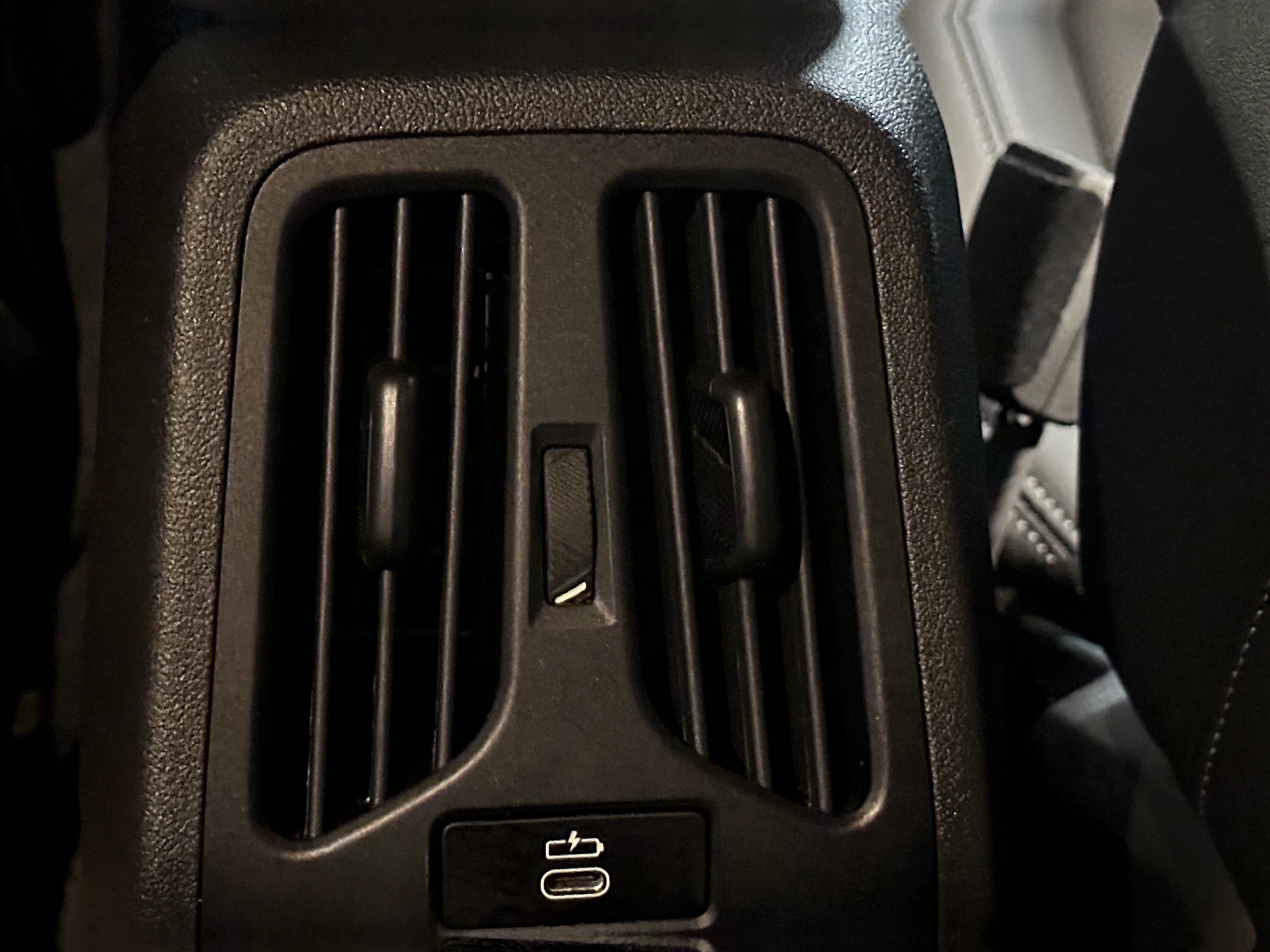2026 BMW X2 28i - Photo 6