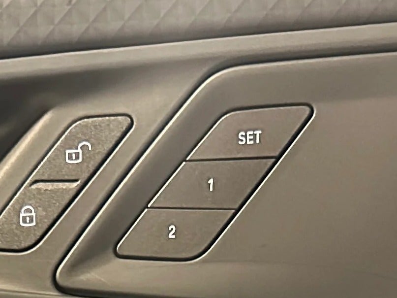 2026 BMW X2 28i - Photo 13