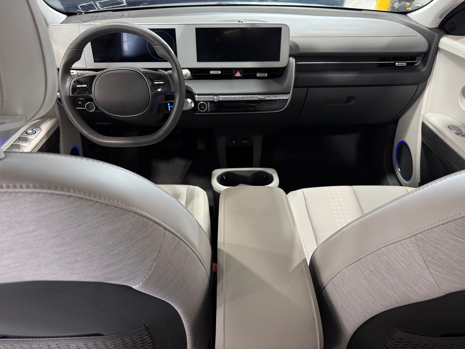 Thumbnail: 2022 Hyundai Ioniq 5 - 2