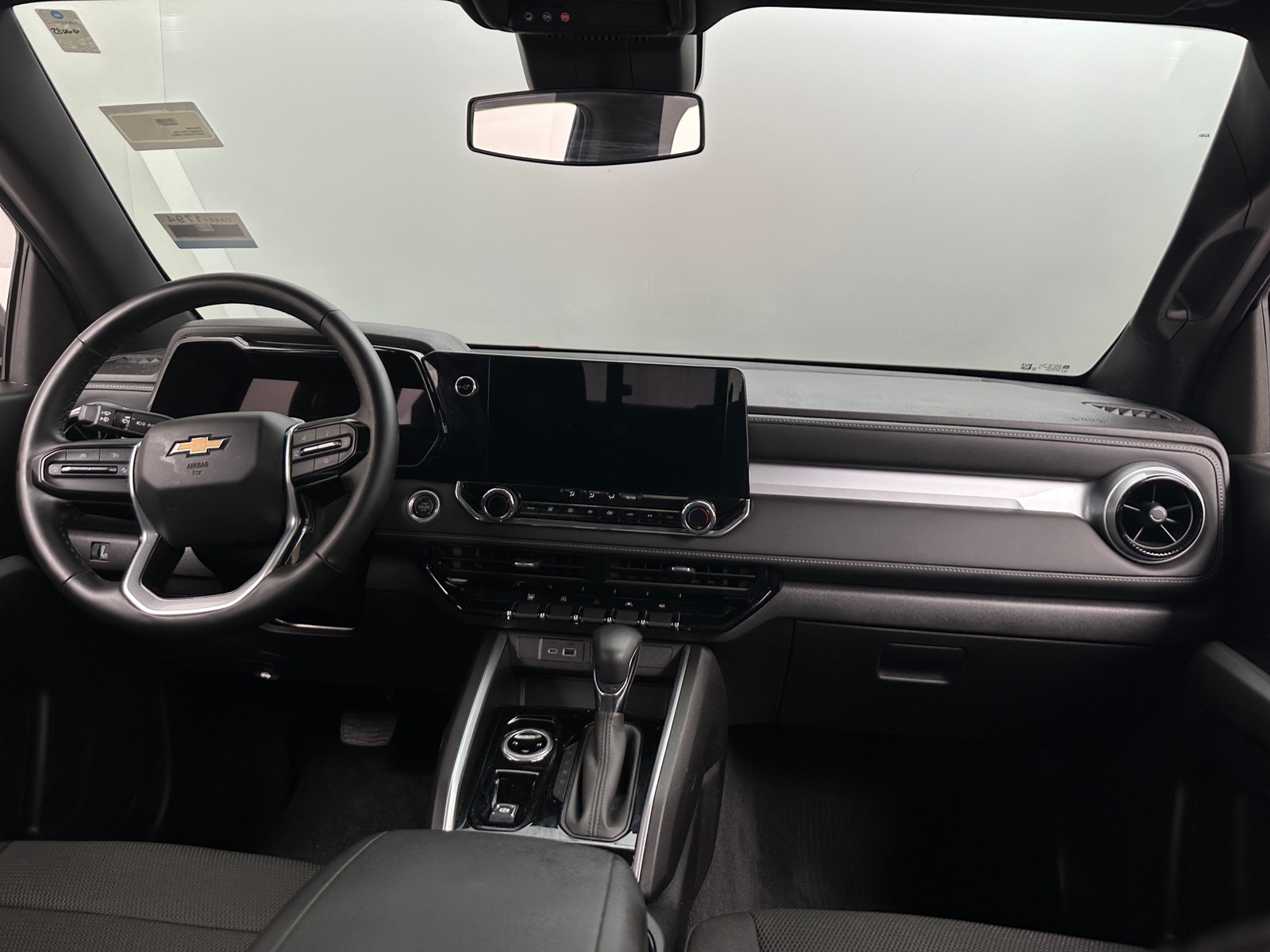 Thumbnail: 2024 Chevrolet Colorado - 3