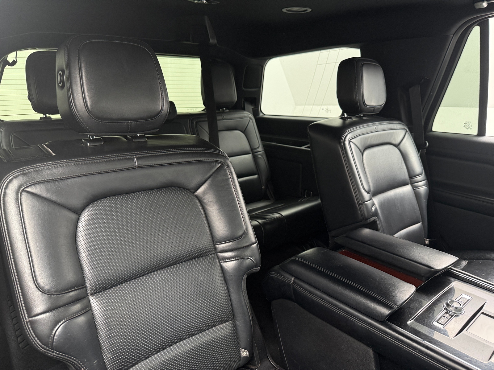 Thumbnail: 2020 Lincoln Navigator - 5