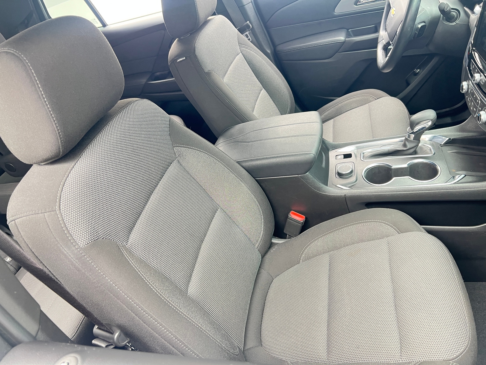 Thumbnail: 2023 Chevrolet Traverse - 2