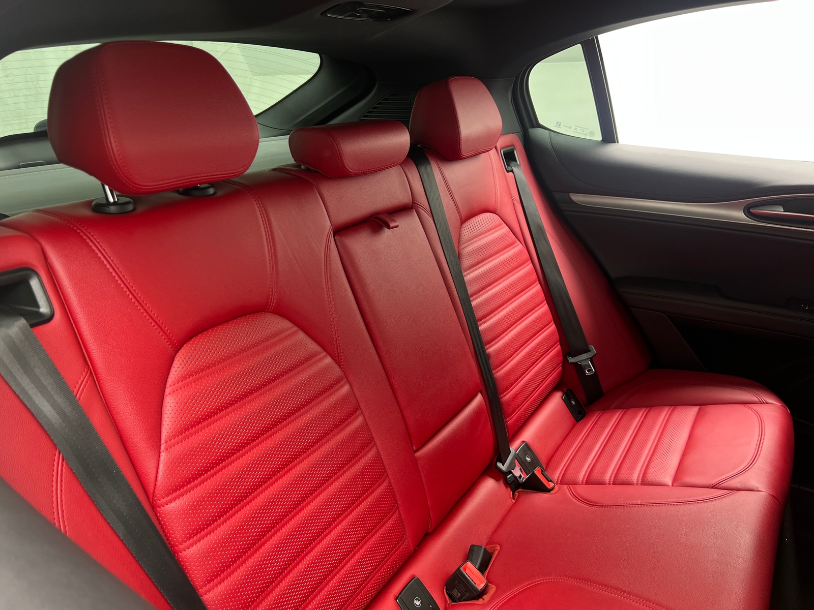 Thumbnail: 2024 Alfa Romeo Stelvio - 5