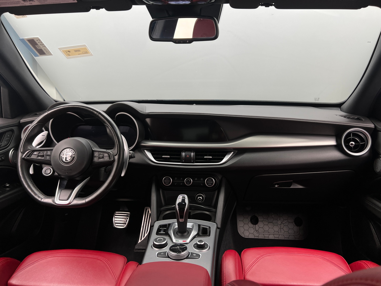 Thumbnail: 2024 Alfa Romeo Stelvio - 2